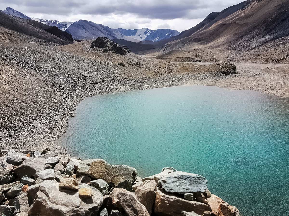 Ladakh mountain range lakes India cycling tour Himilayan mountains