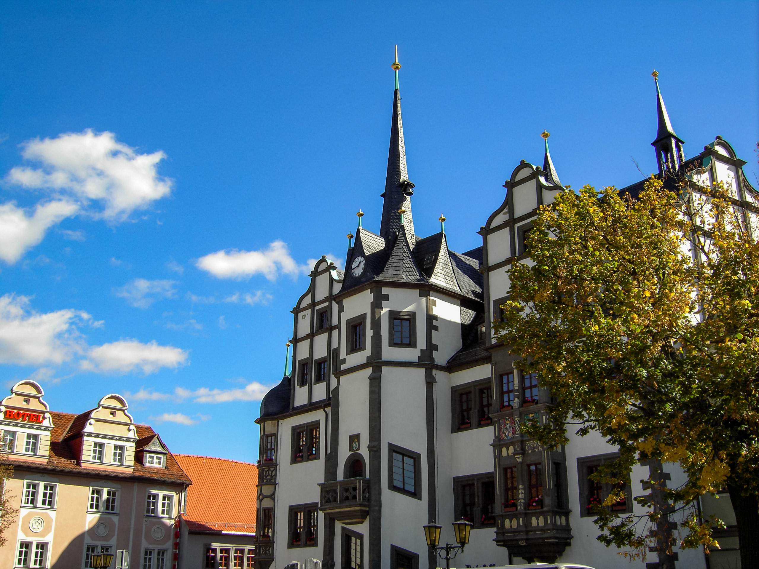 Visit the beautiful town hall in Saalfeld before your bike trip towards Magdeburg