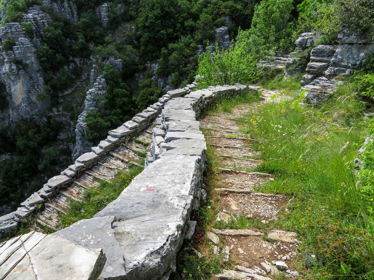 Vradheto steps climbing Vikos Gorge hiking tour Greece