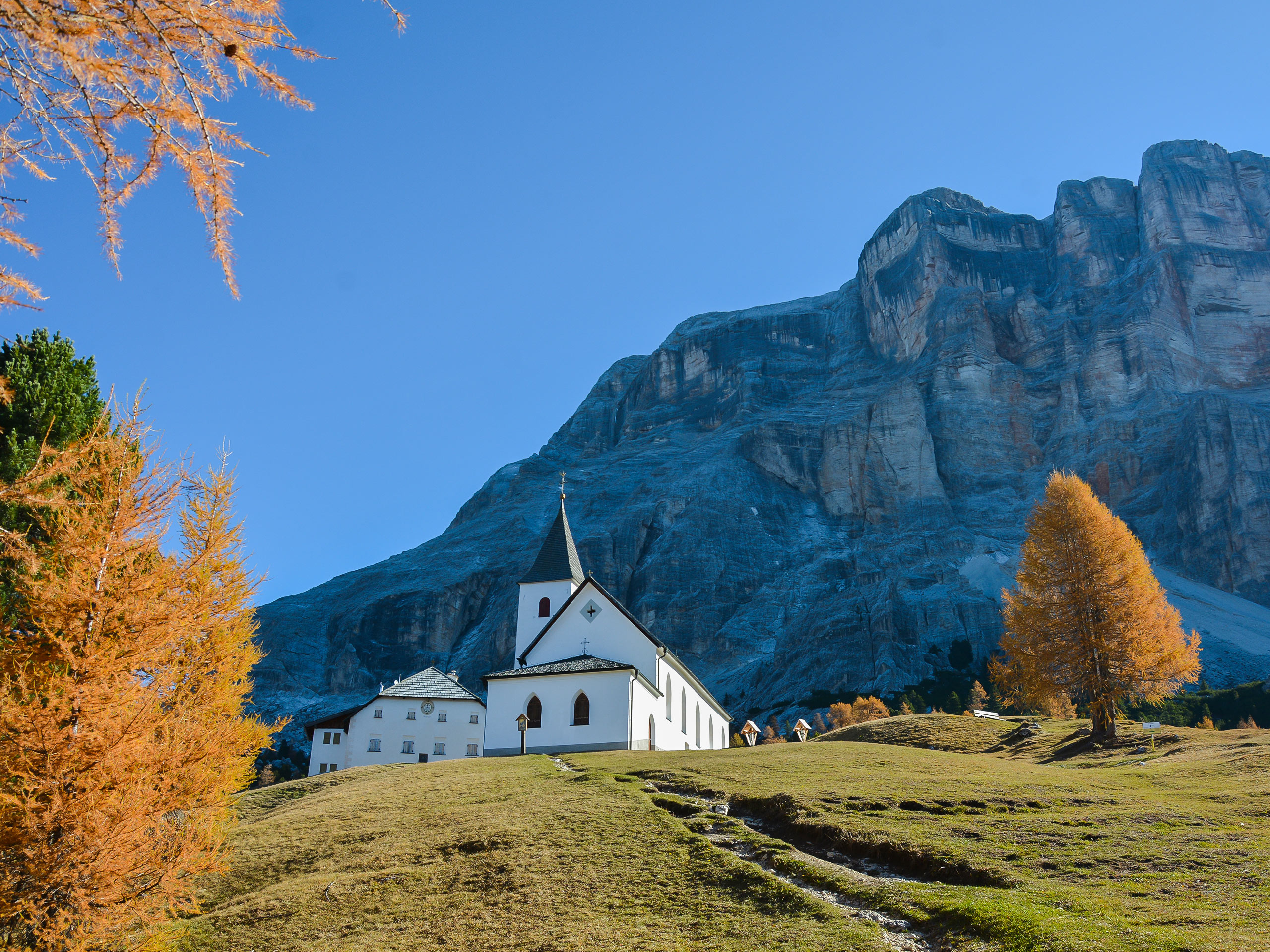 Wengen the hiking village