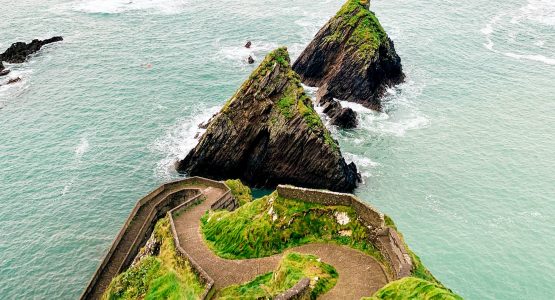 Dunquin sea rocks view