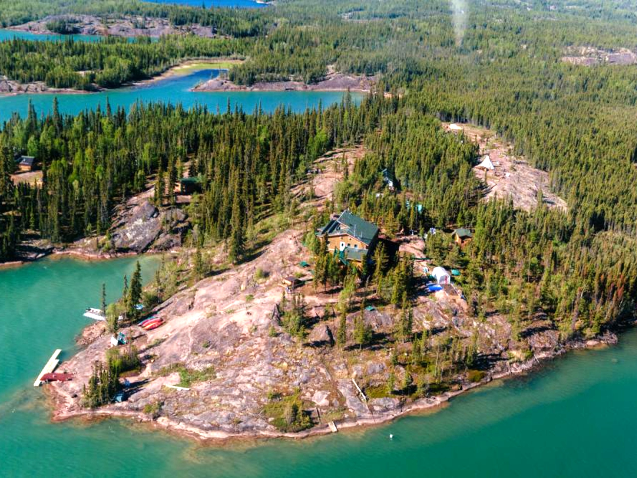 Blachford Lake Lodge