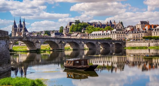 Stunning river views in the Loire Valley (France)