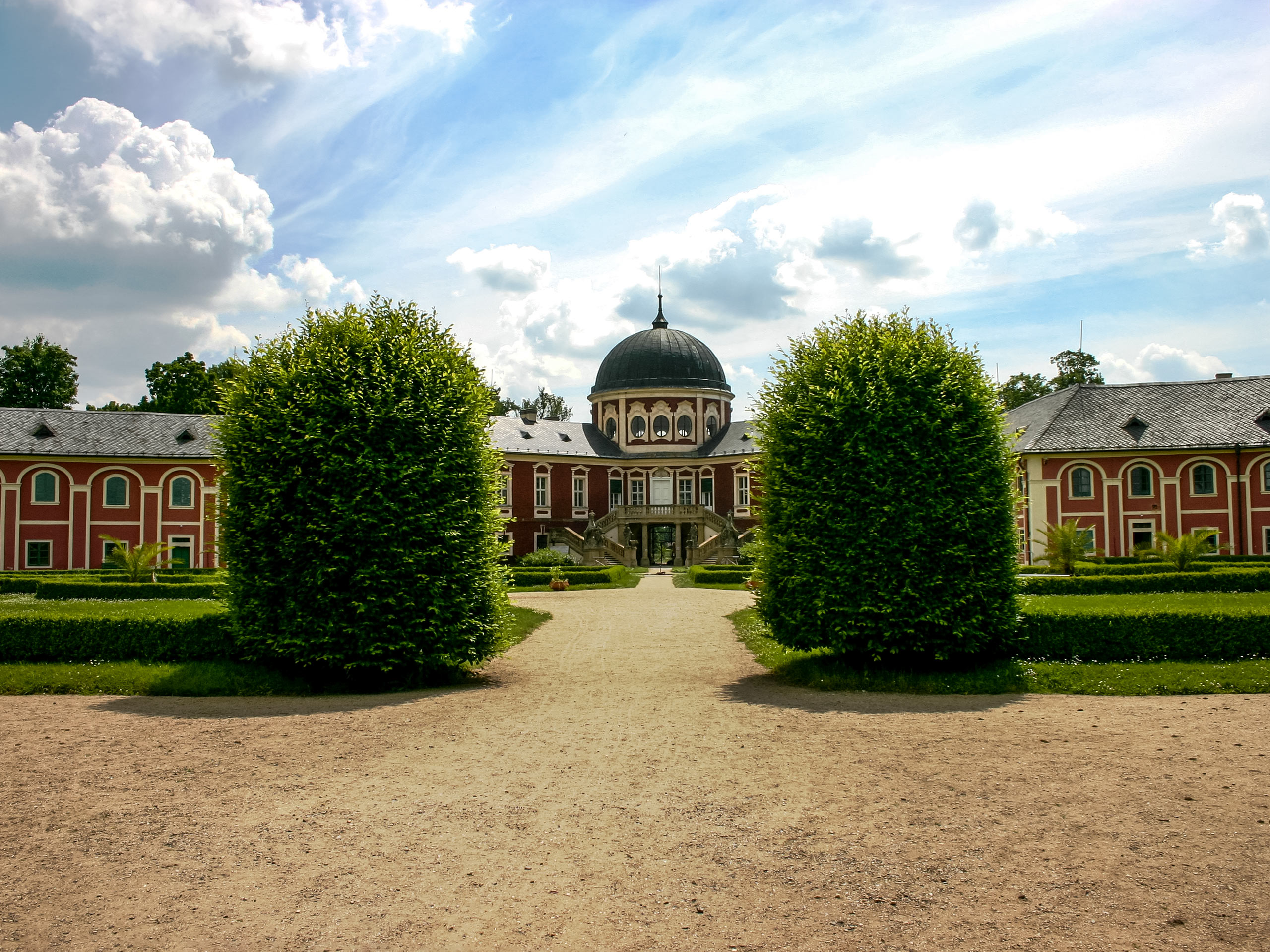 Schloss Veltrusy am Elberadweg