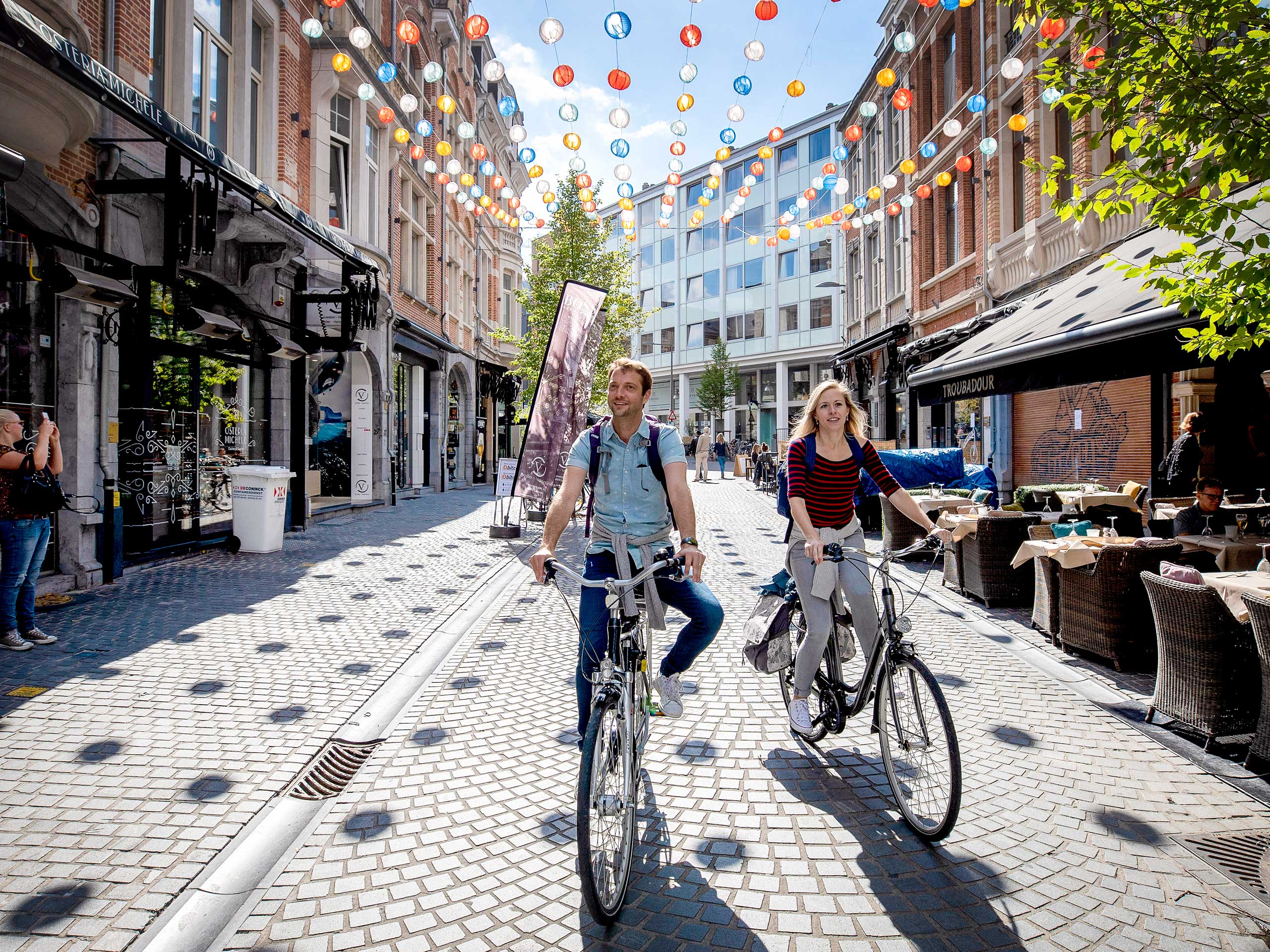 Flashlight street cycling