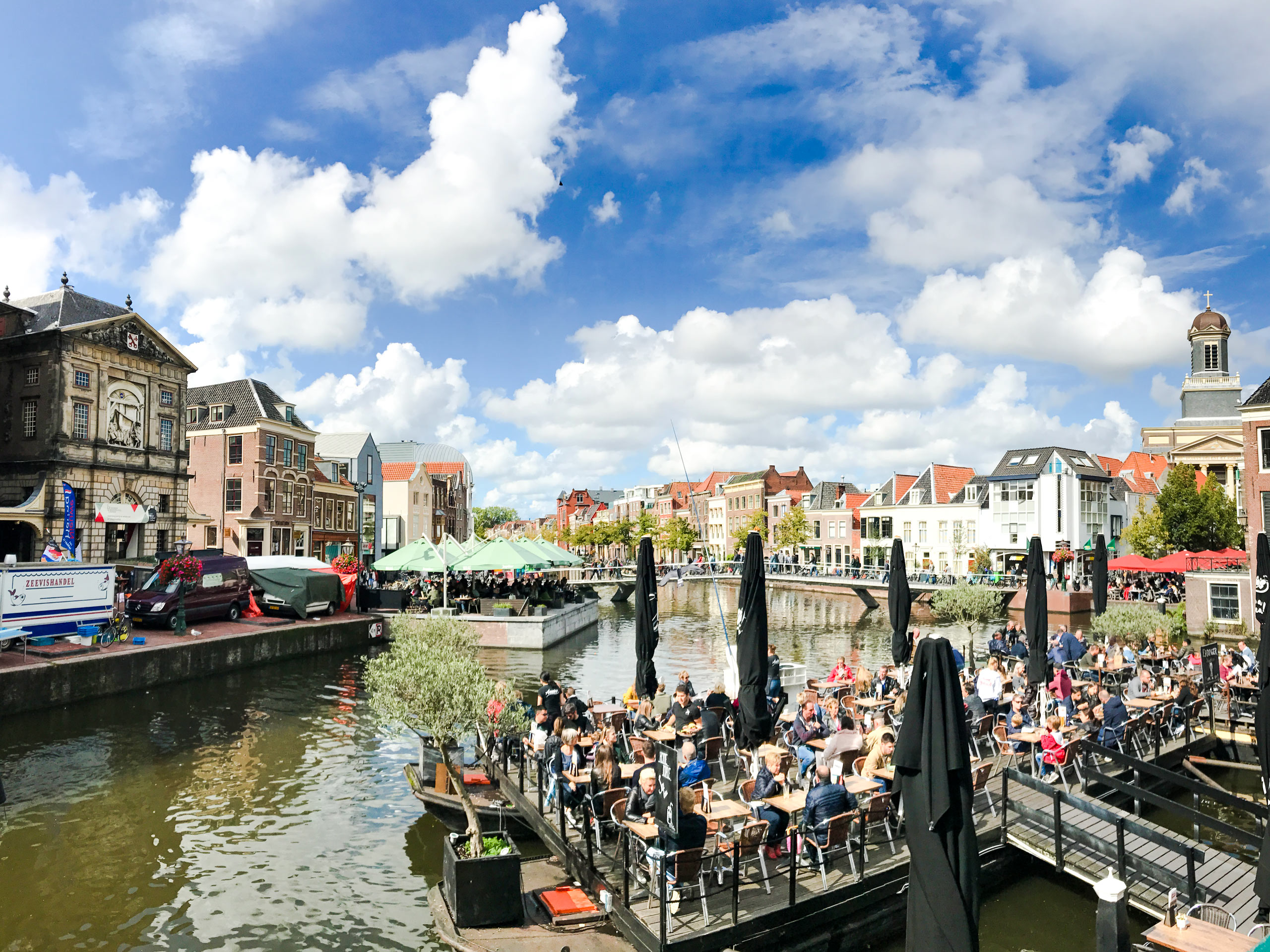 Leiden cafe on the pier