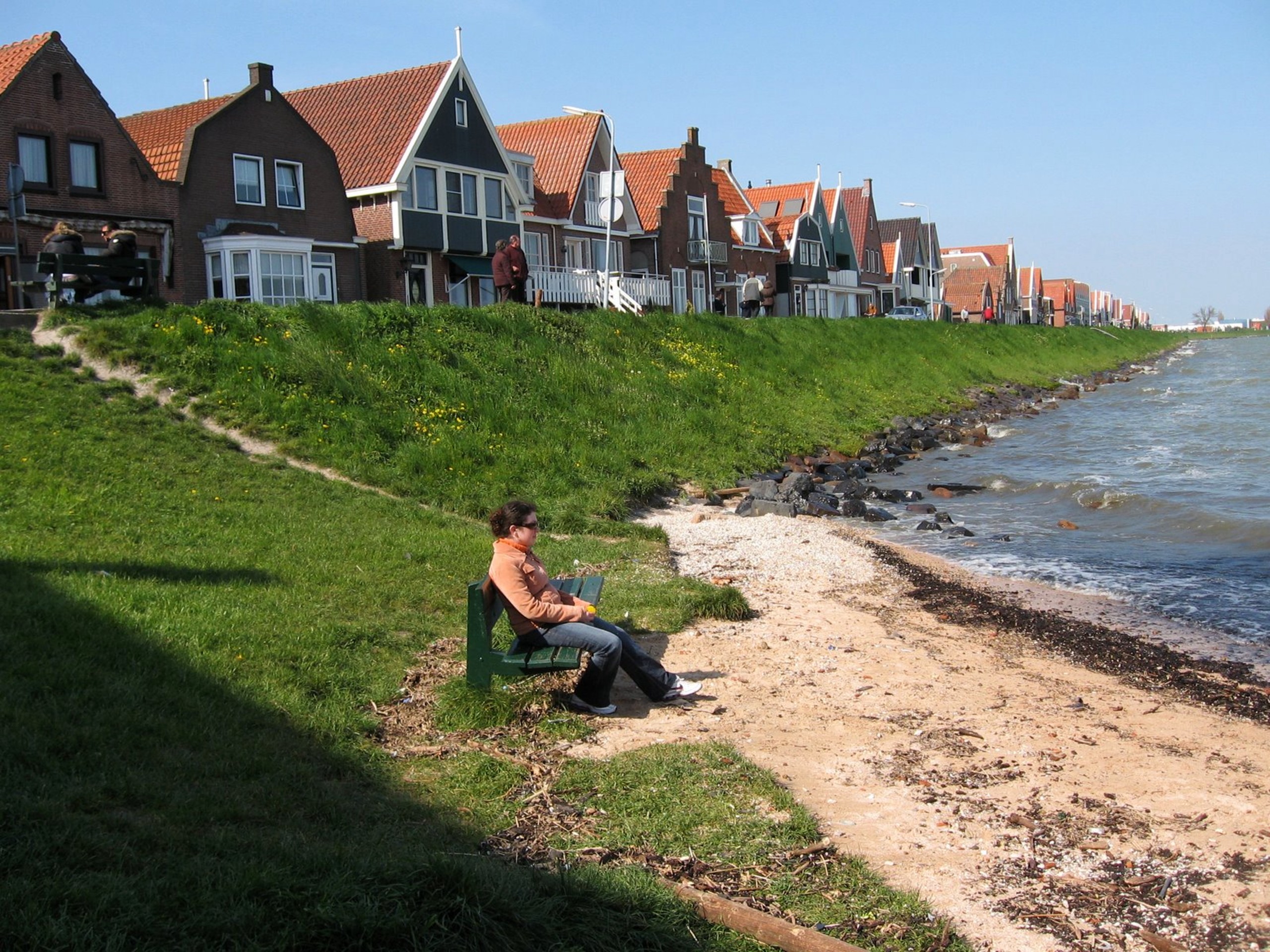 Volendam shores