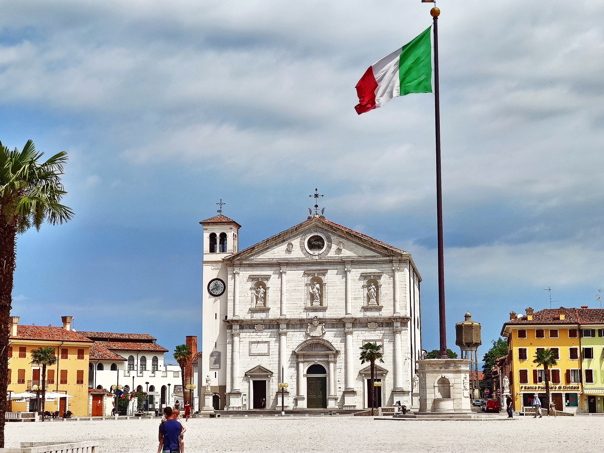 Beautiful palace in one of the Italian towns along the Alpe Adria trail