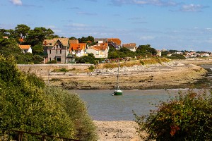 Cycle the Le Puy Camino: Cahors to St. Jean Pied de Port