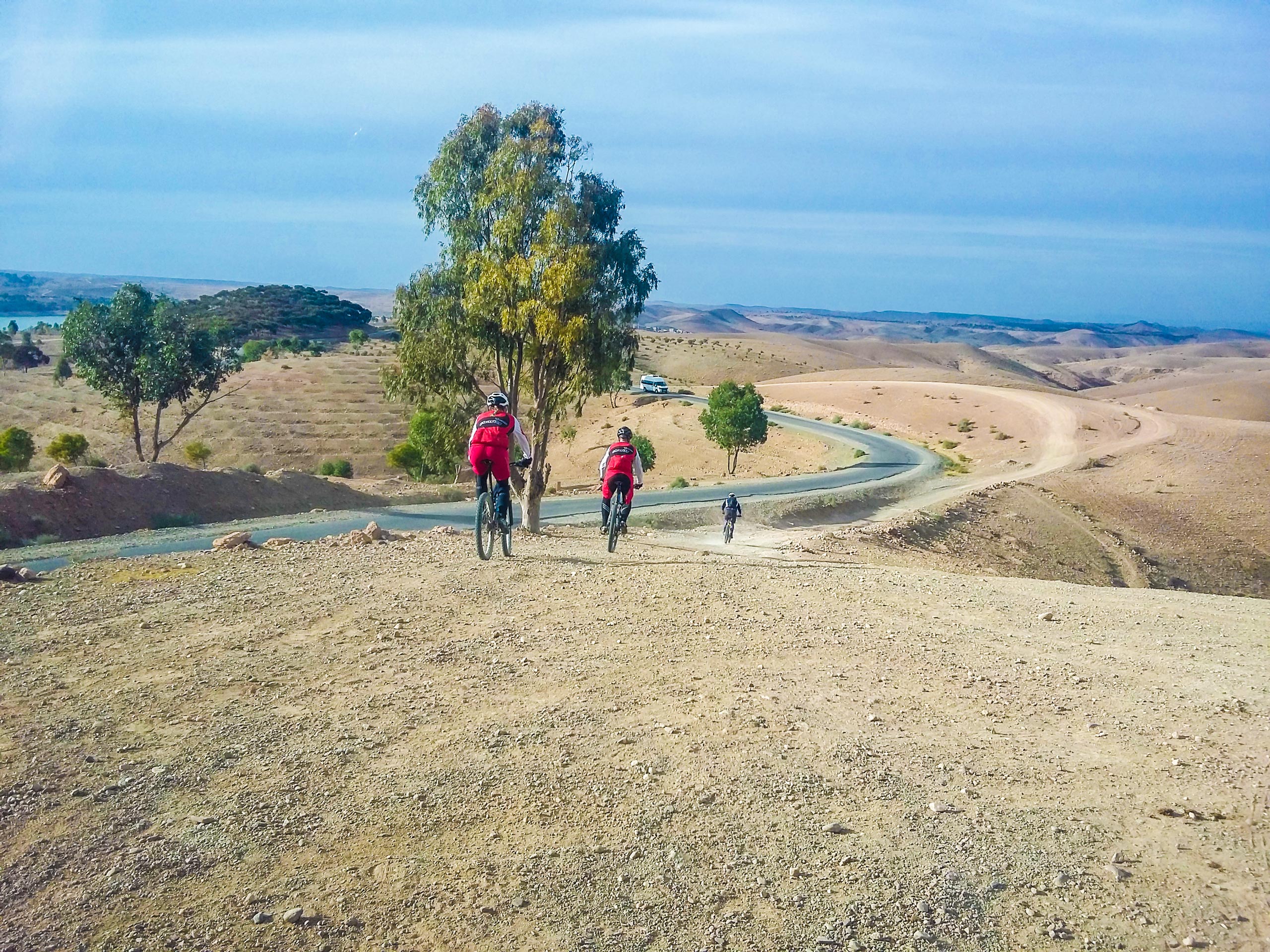 Extreme Sahara biking