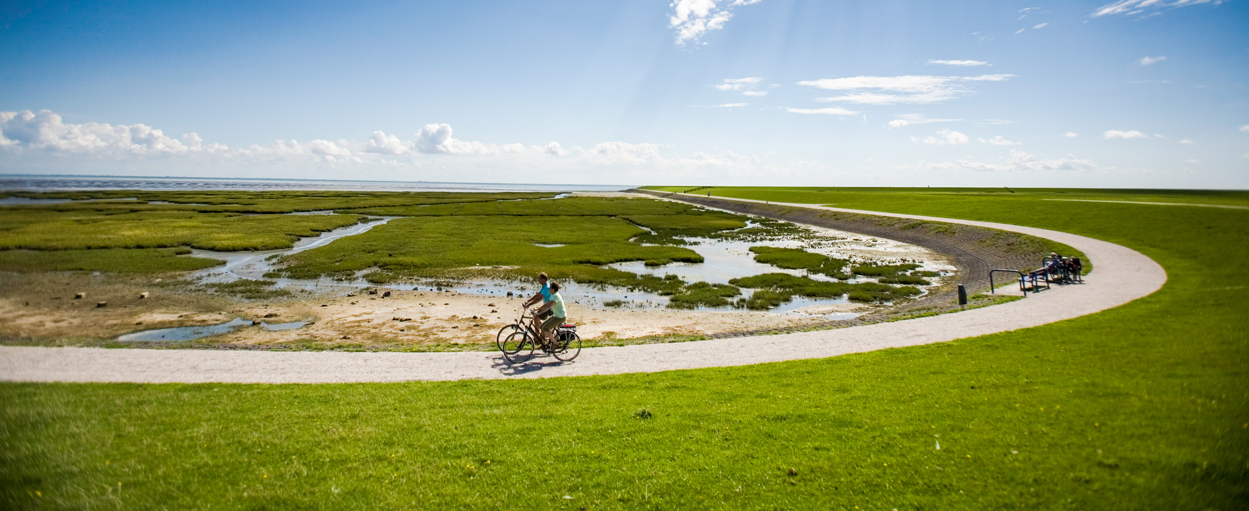 The 11 Frisian Cities Cycling Tour