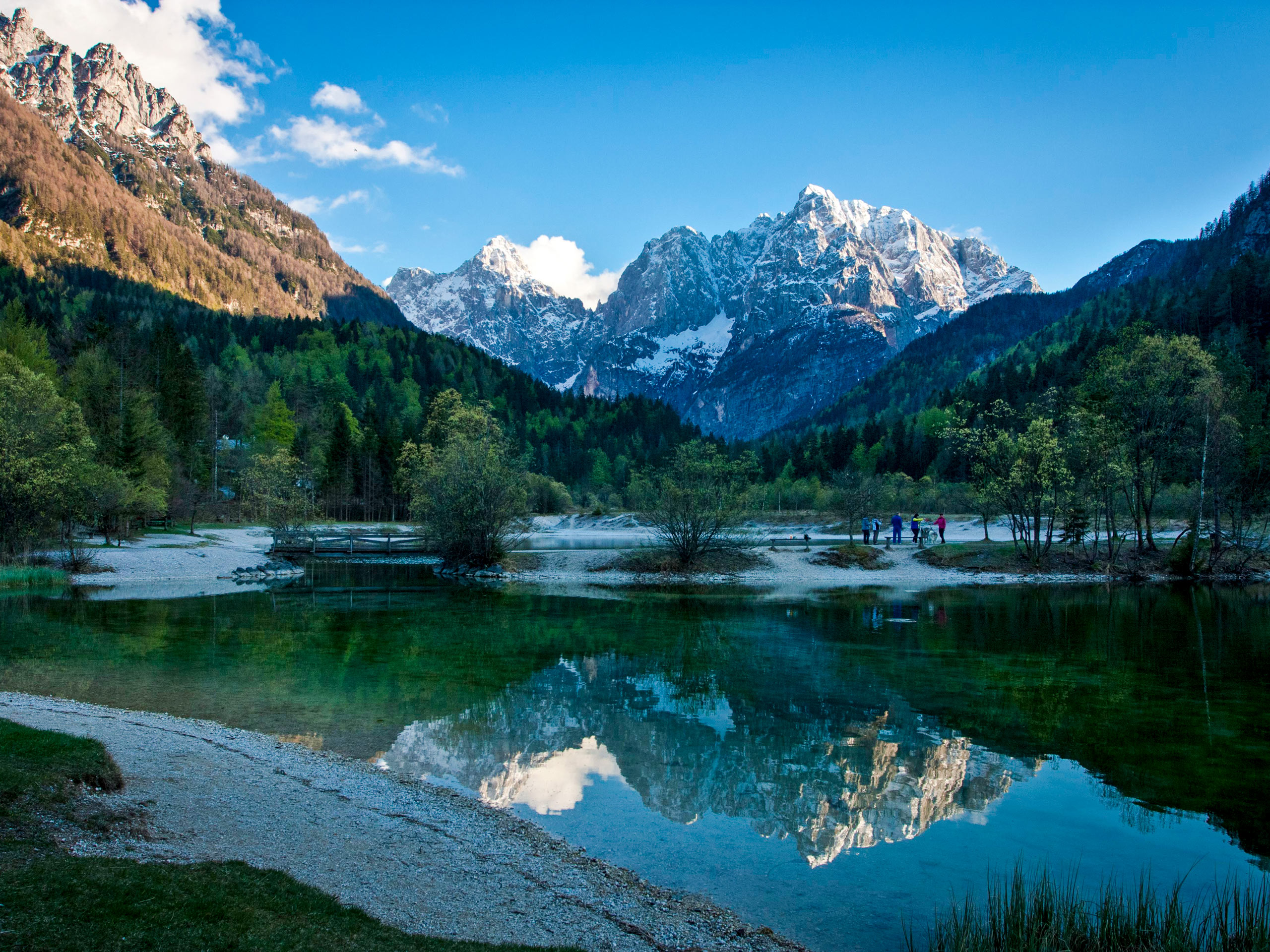 Jasna Lake panoramic view