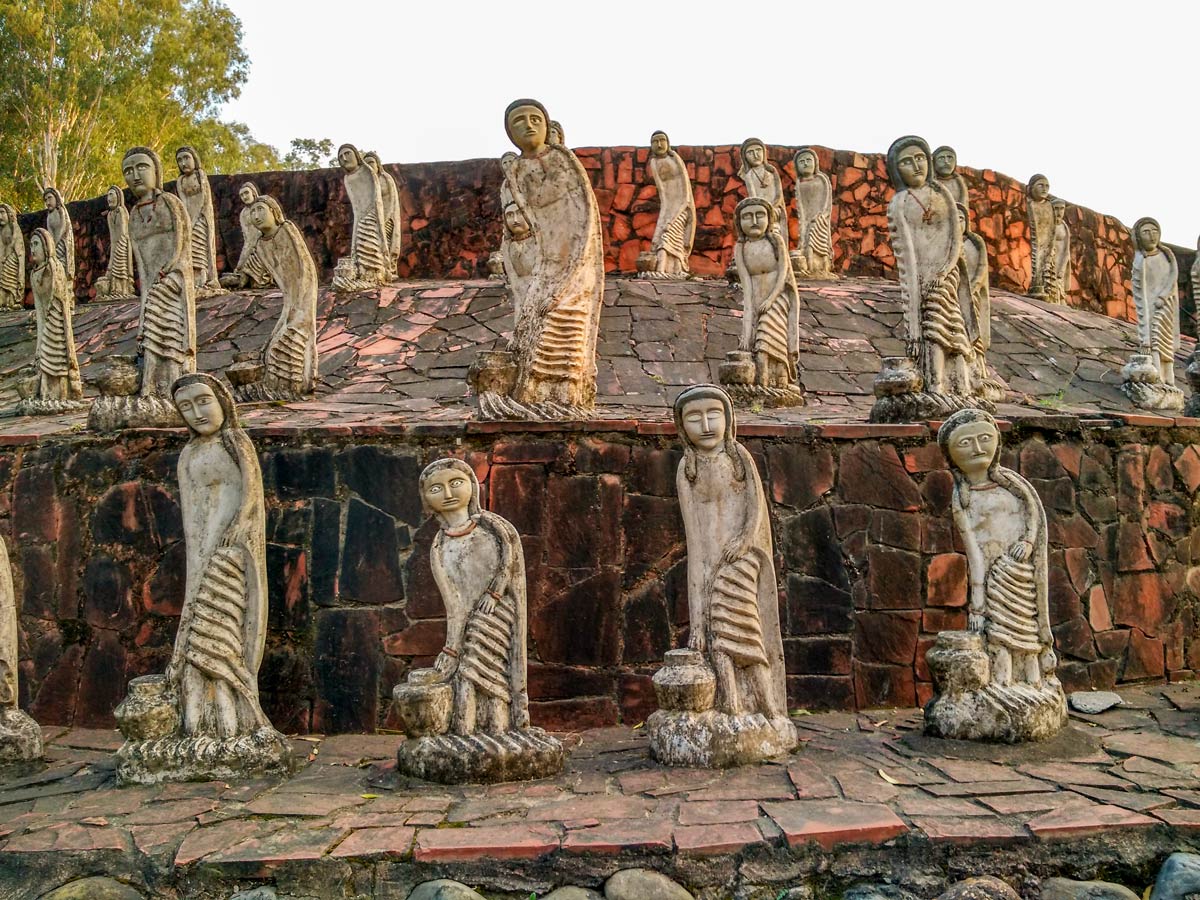 Women statues Rock Garden Chandigarh