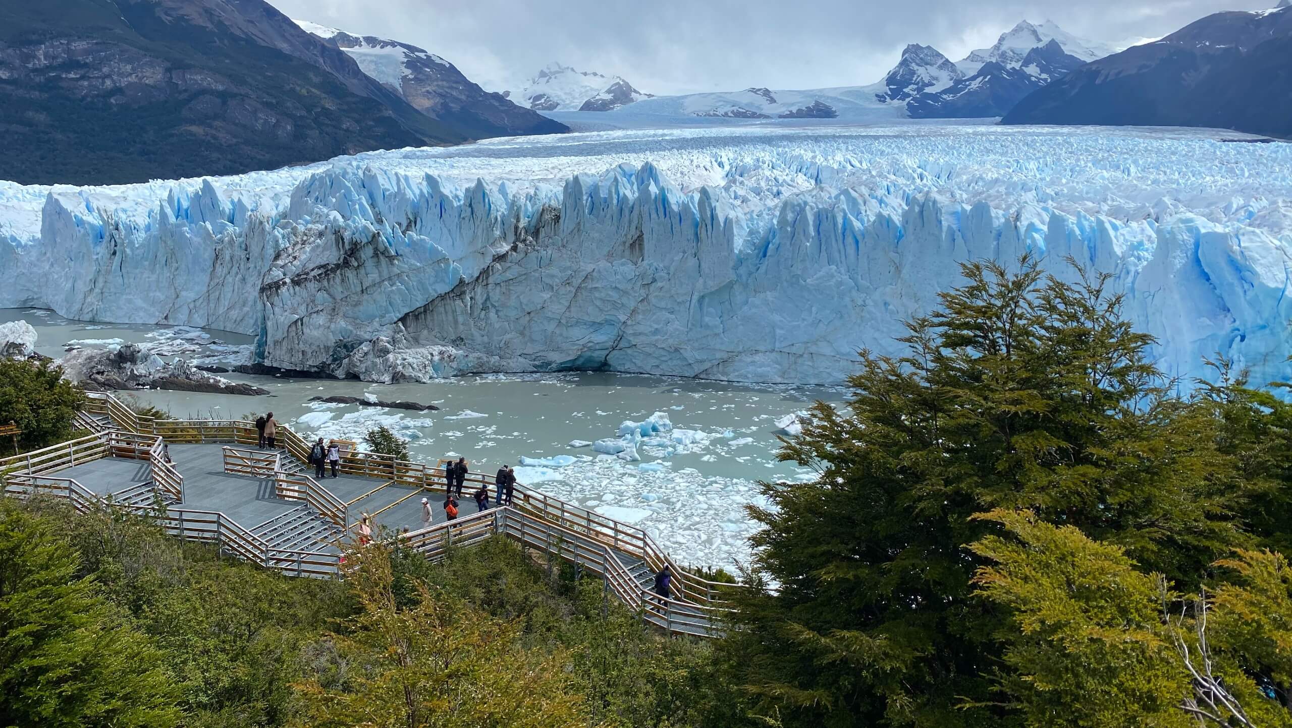 El Calafate to El Chaltén Trekking Adventure