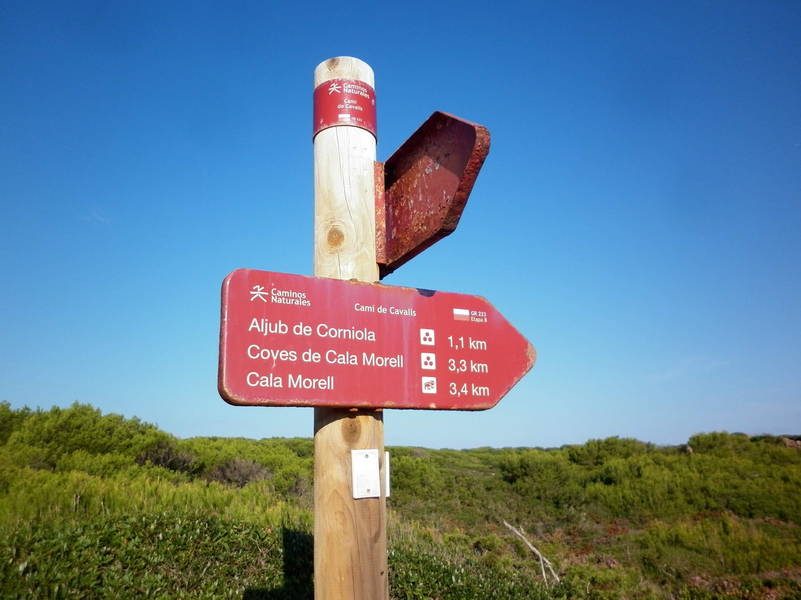 Route signage in Minorca