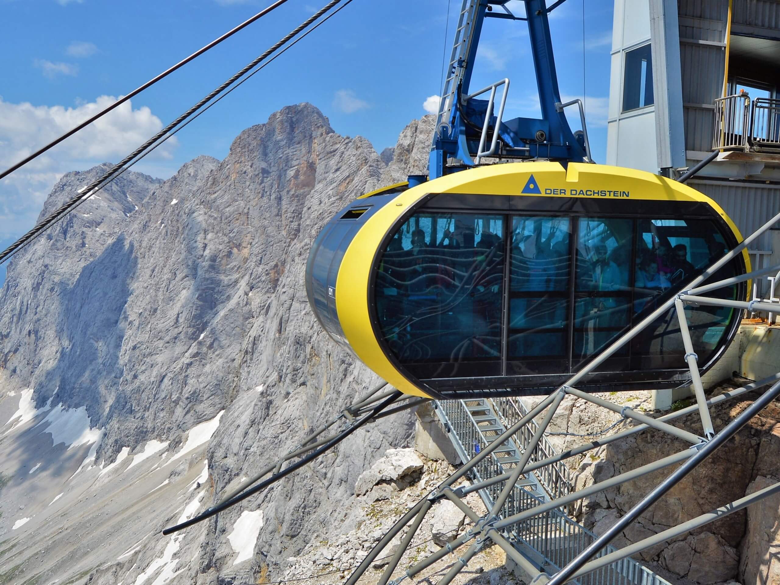 Cable car to Dachstein