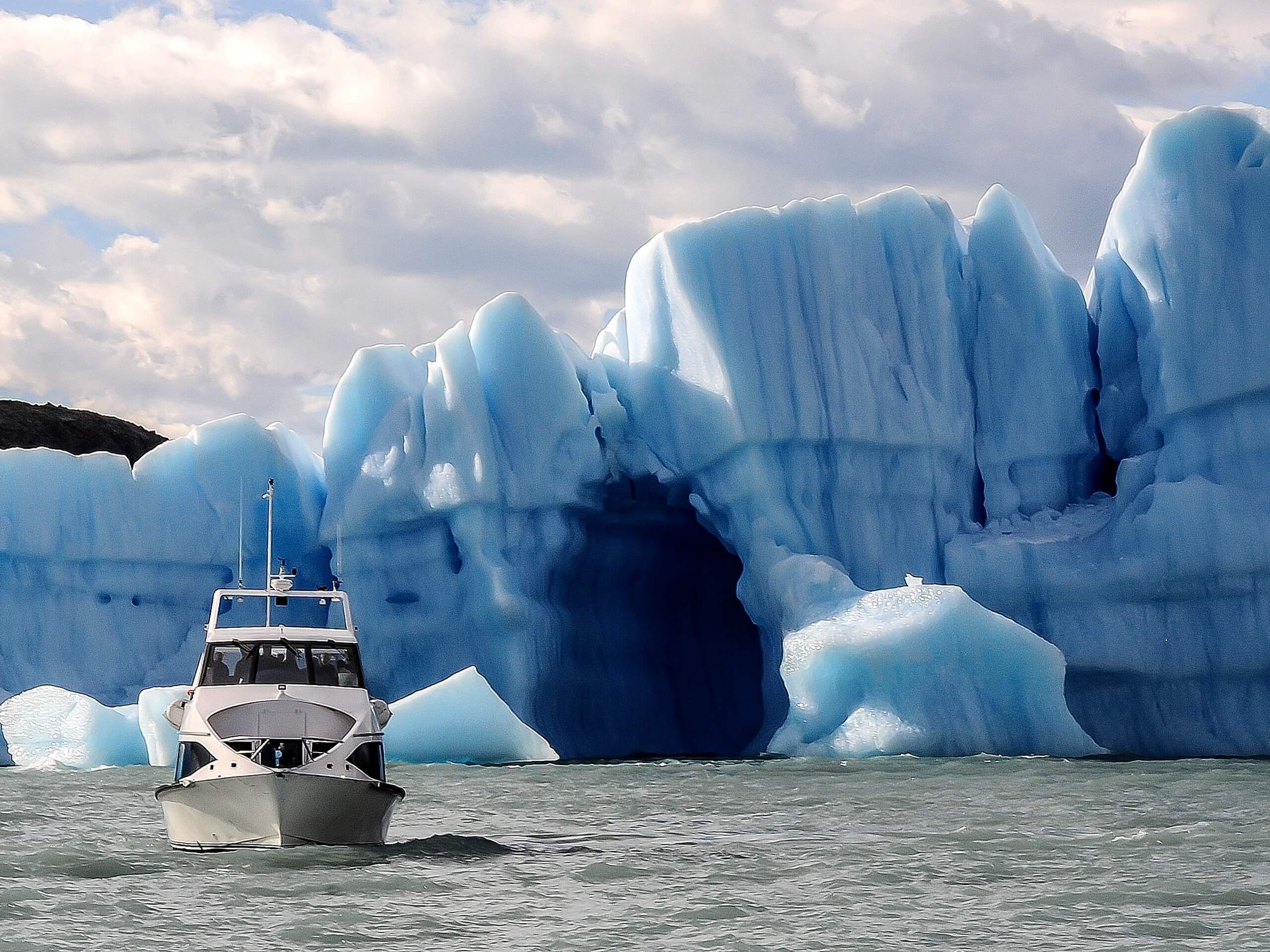 Navigating in front of the glacier in Patagonia