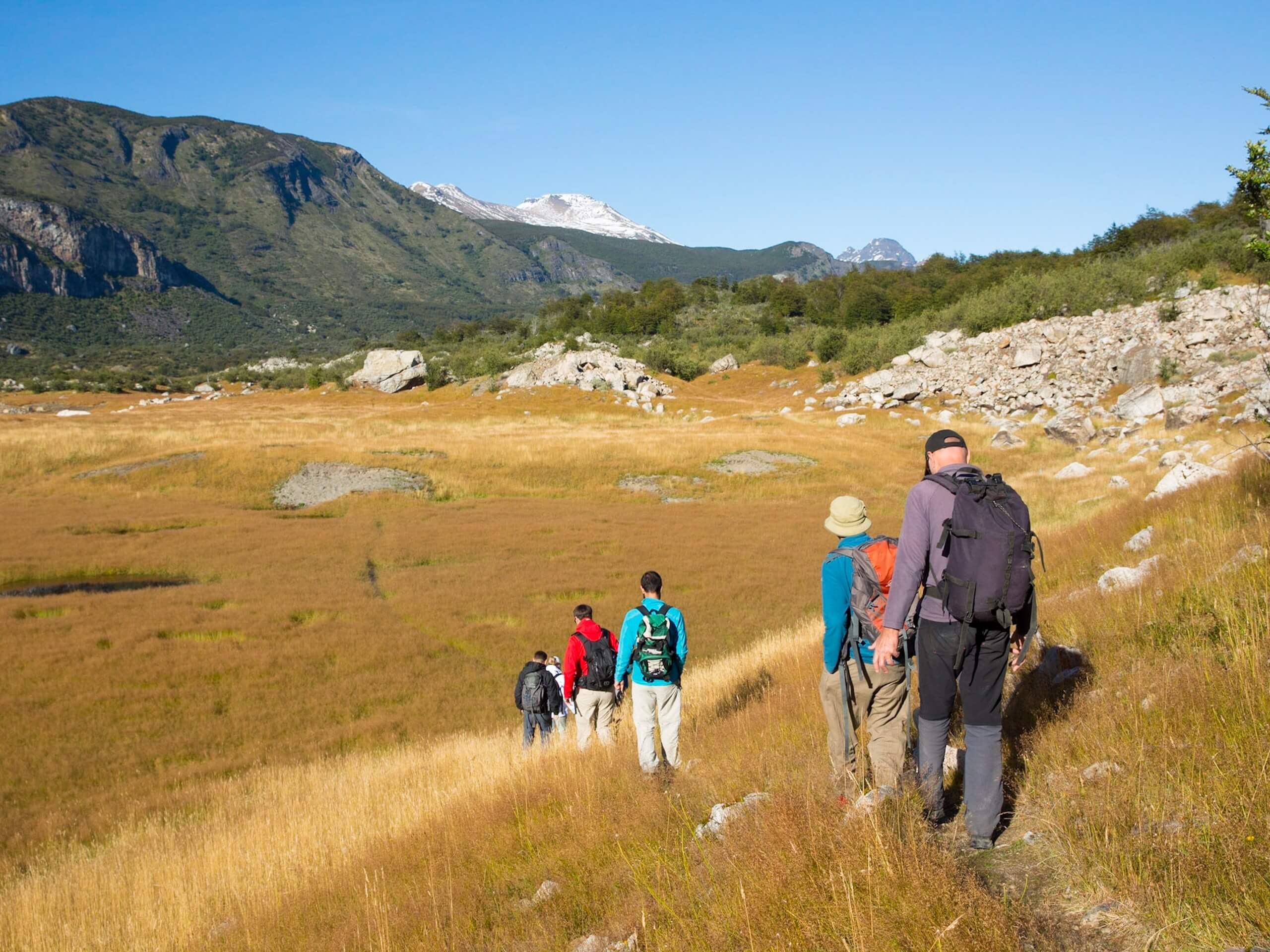 Hiking towards Lago Frías - Florian von der Fecht