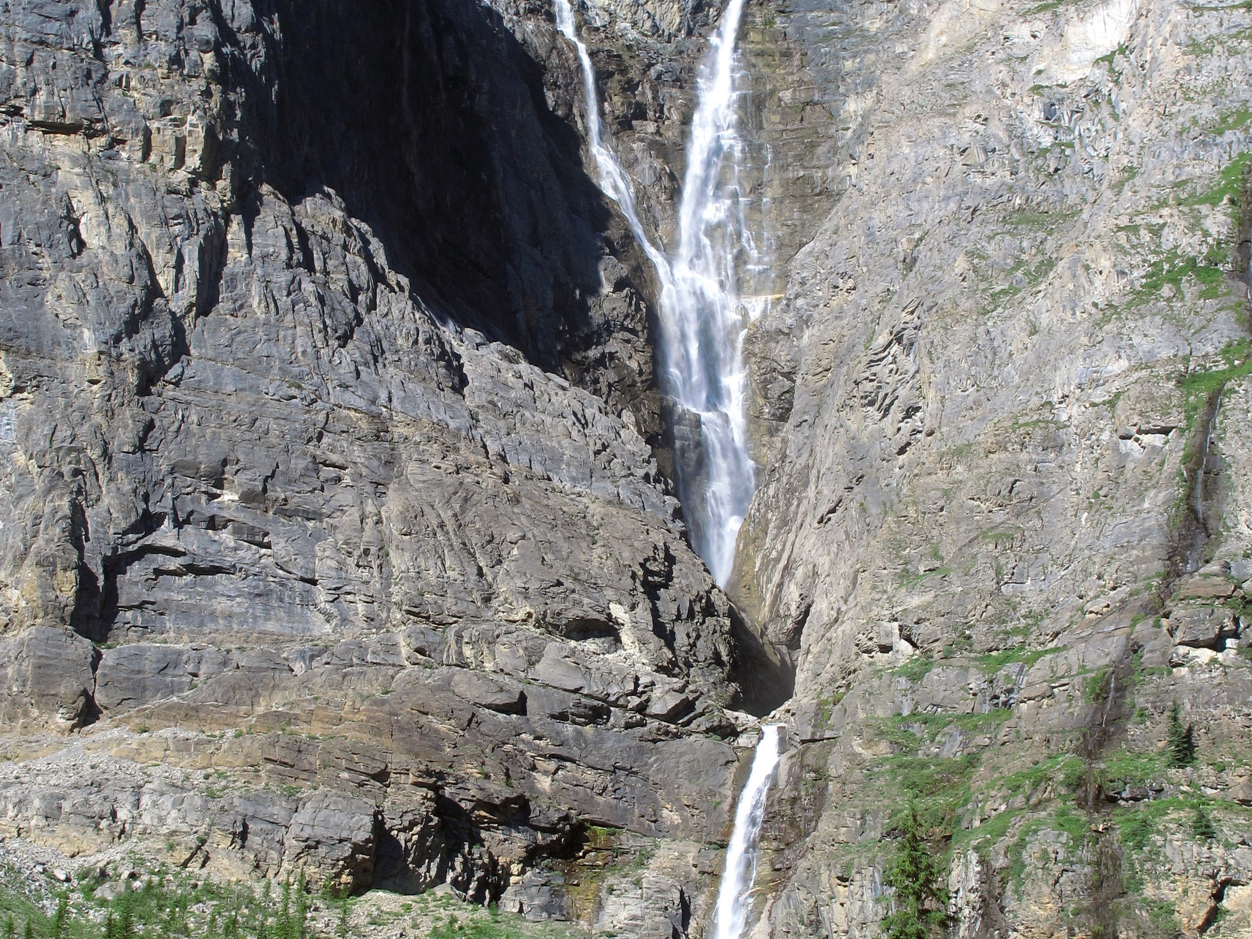 Waterfall near the Rockwall Trail