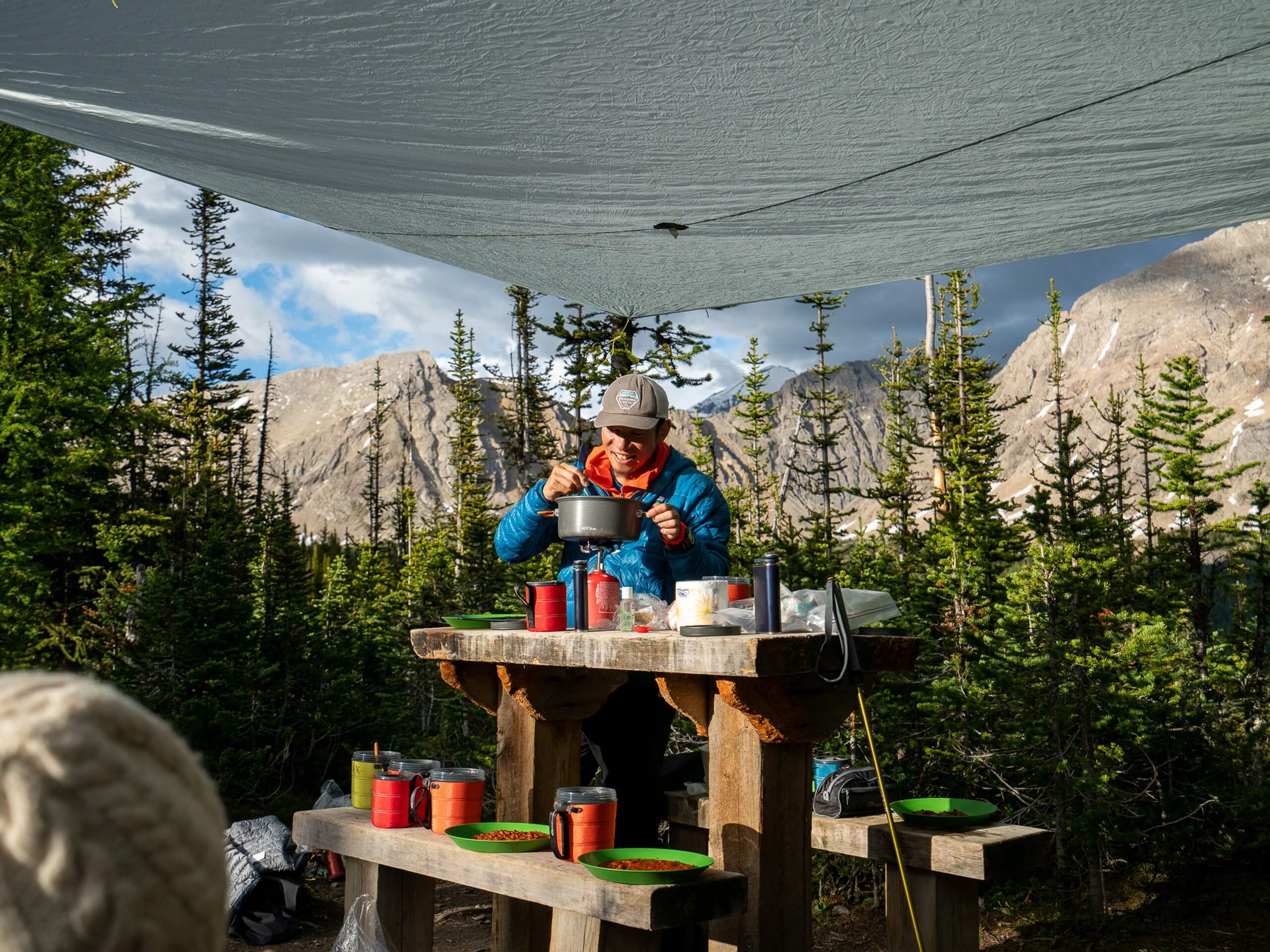 Lunch time while on Skoki backpacking loop