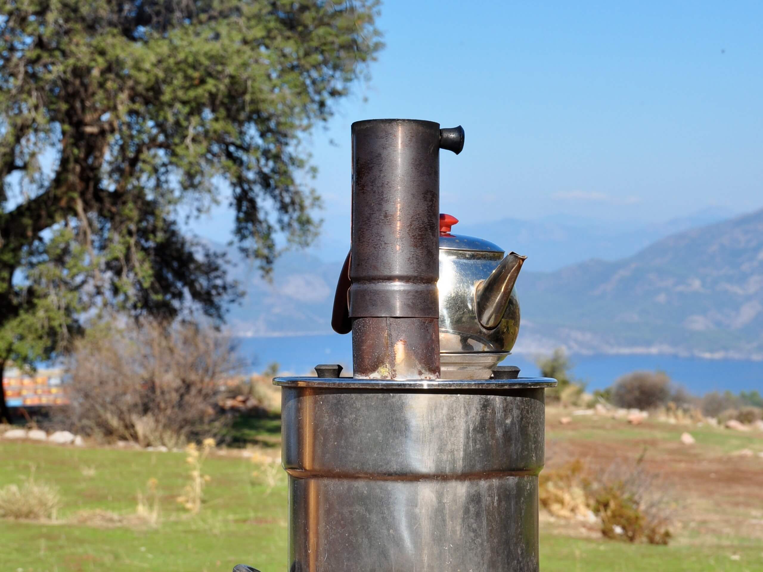 FARALYA-ALINCA teapot along the Seven Capes Trek