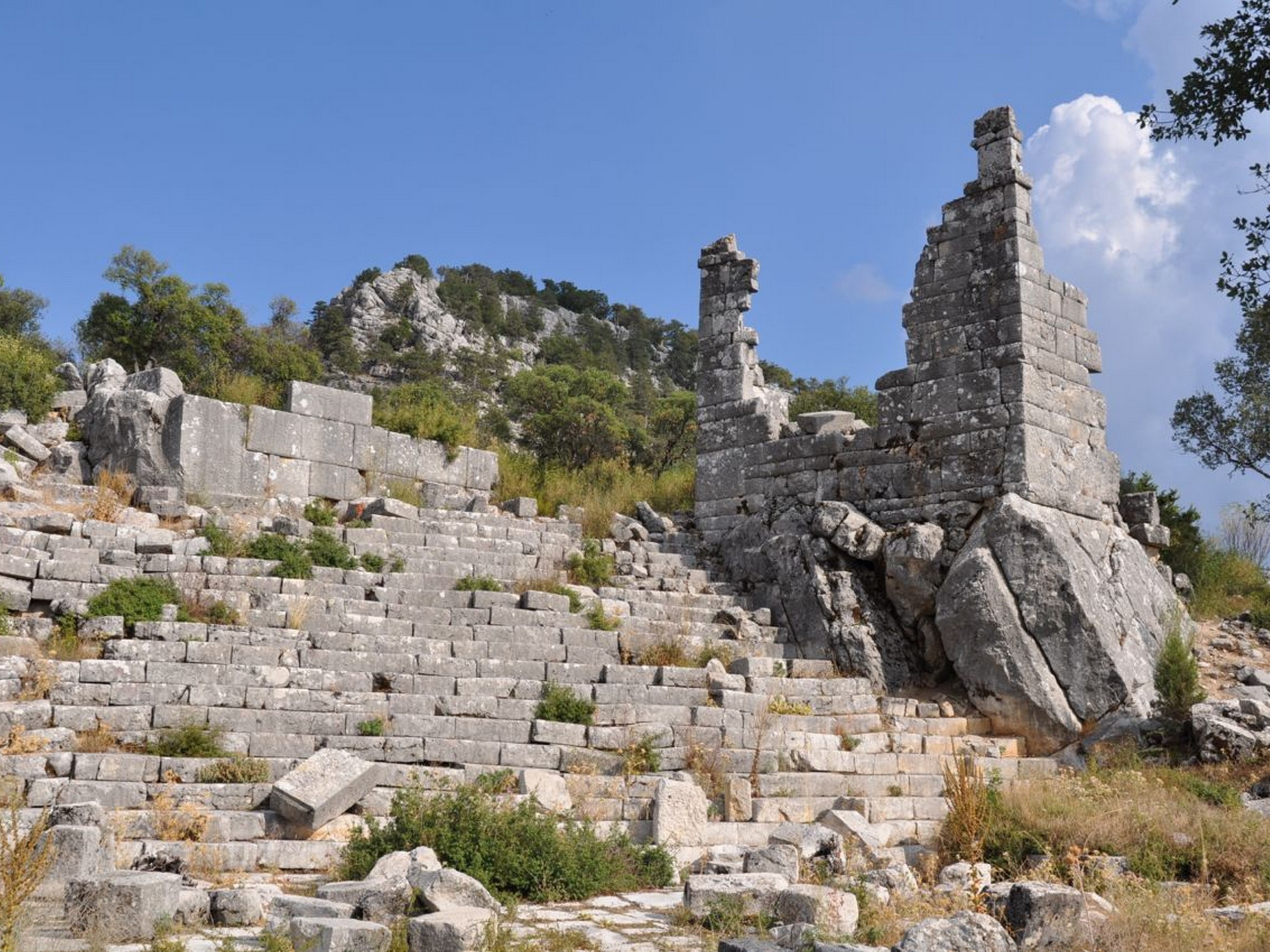 Rocky trail between Tota, Adada and Sagrak in Turkey