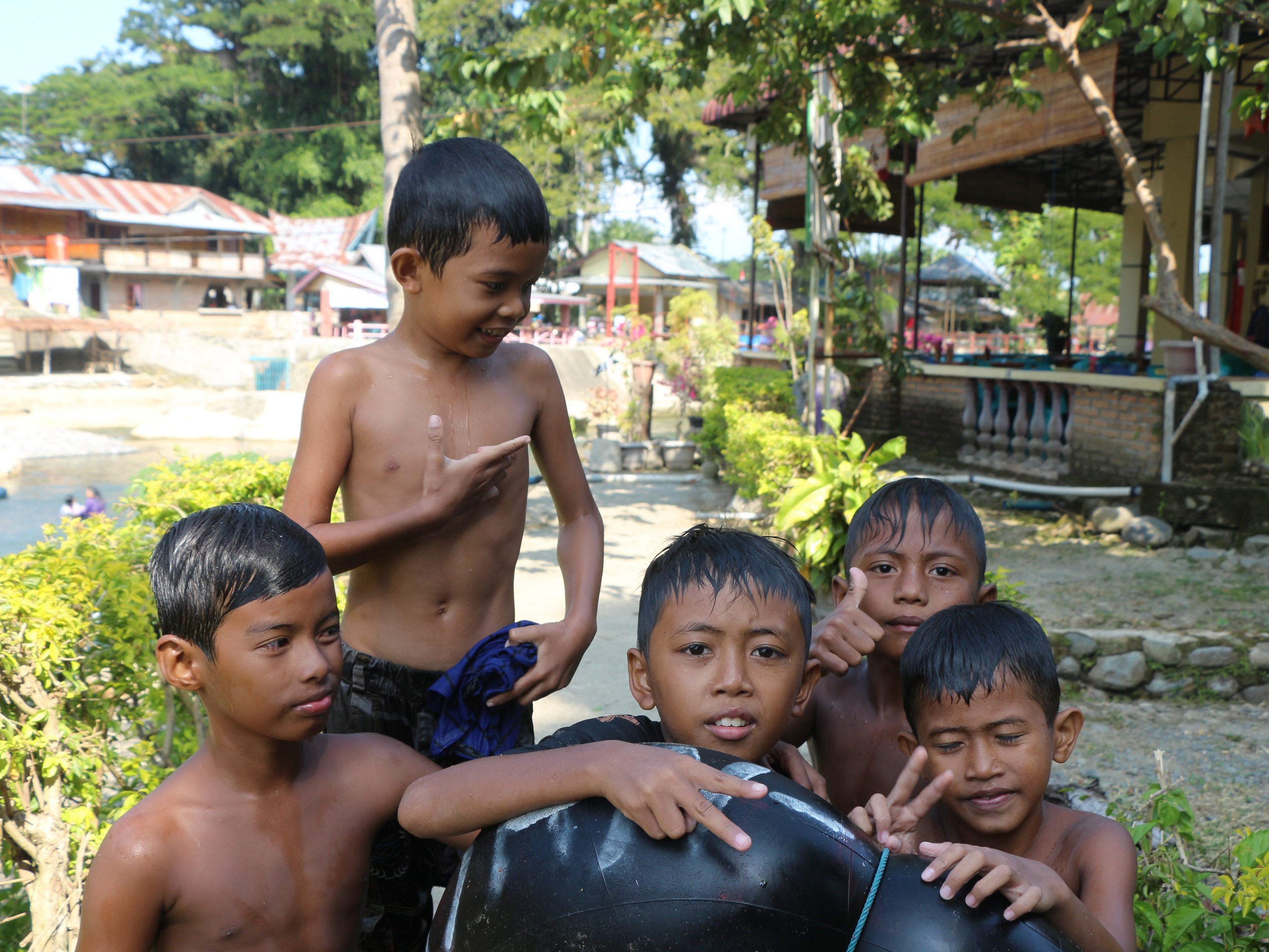 Sumatra - Local - Kids
