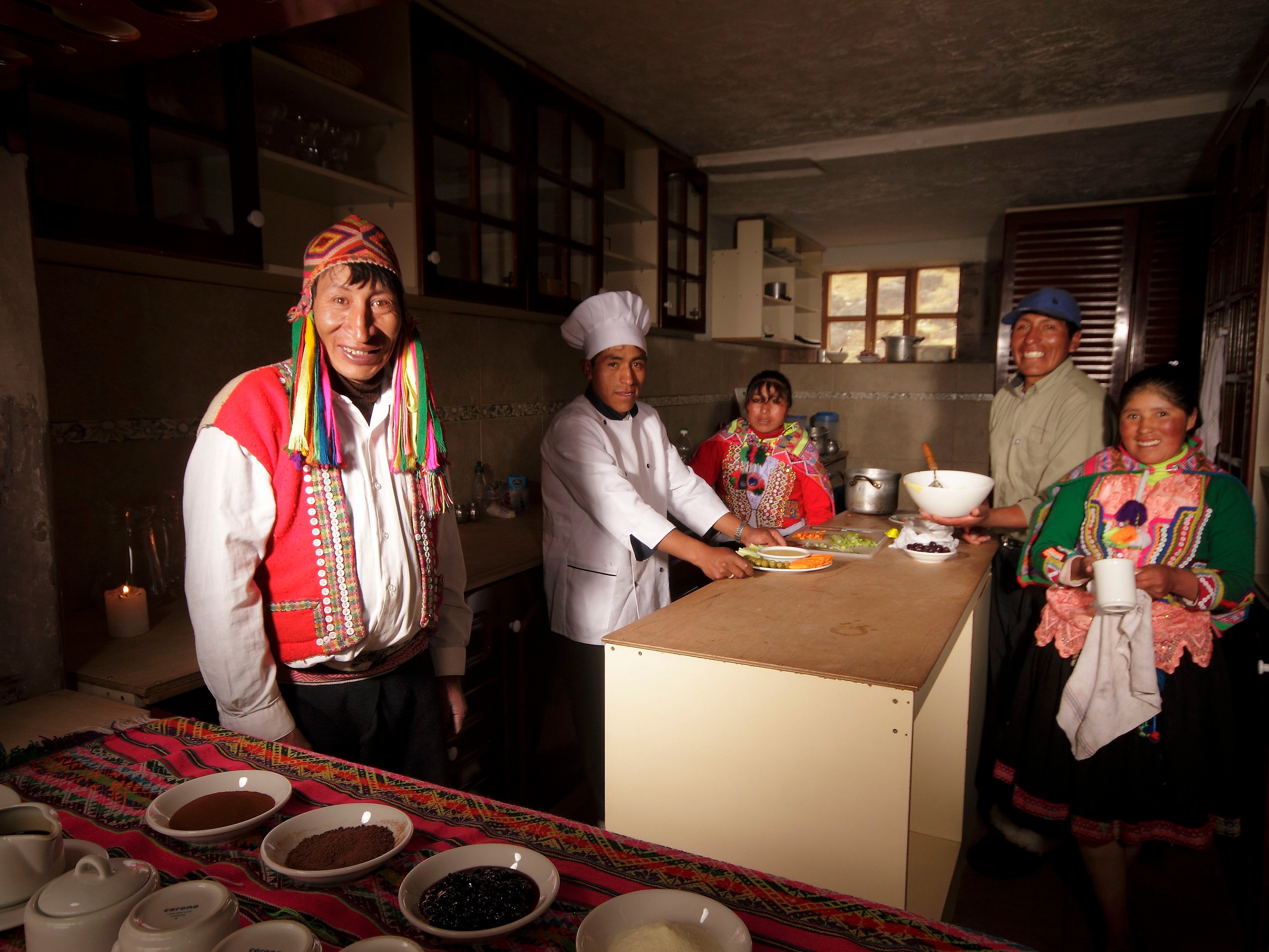 Kitchen workers in Huampoccocha tambo Lodge