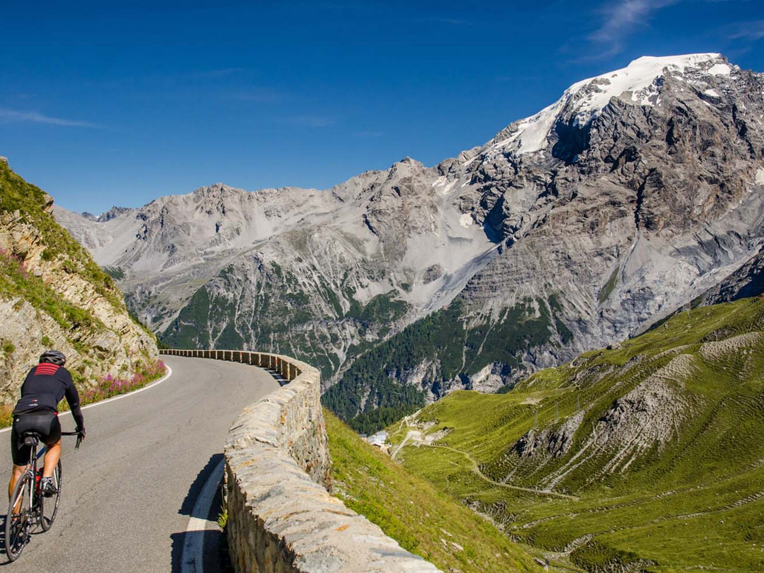 Cycling in the beautiful Northern Italy