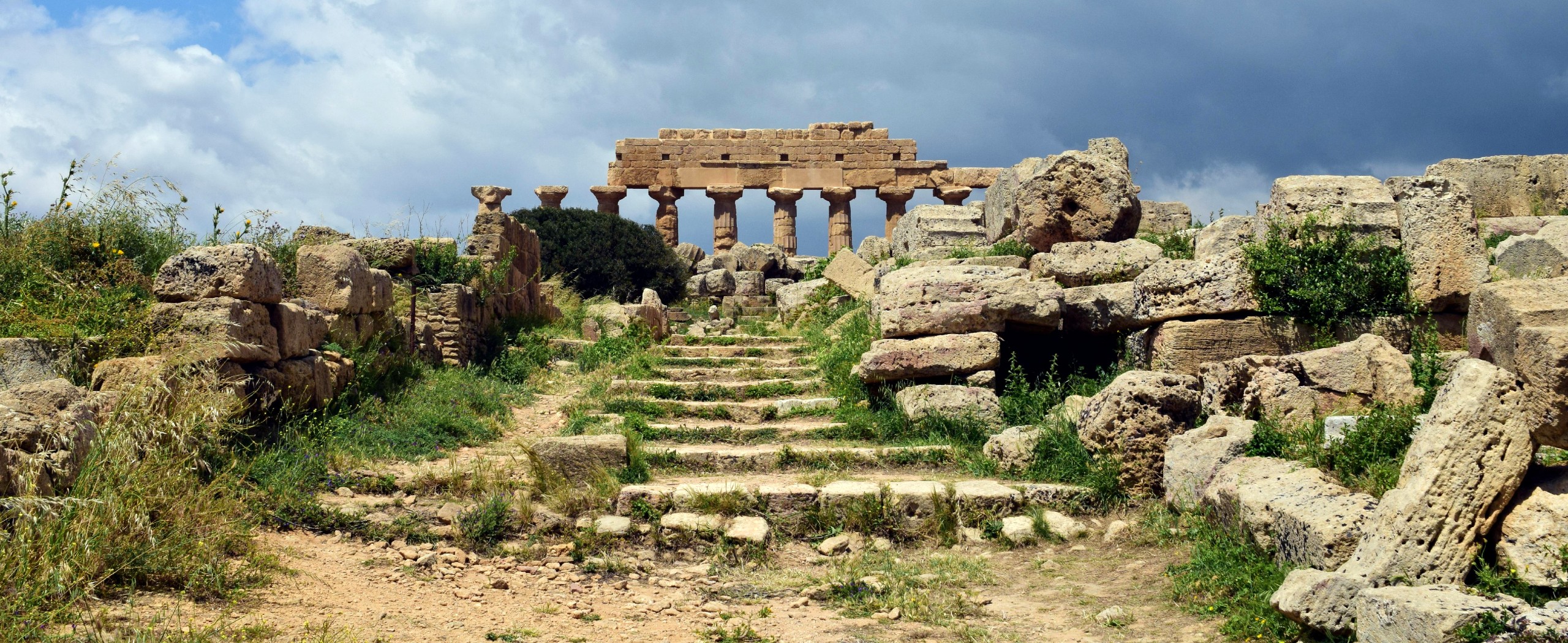 Sea and Mountains of Sicily Cycling Tour