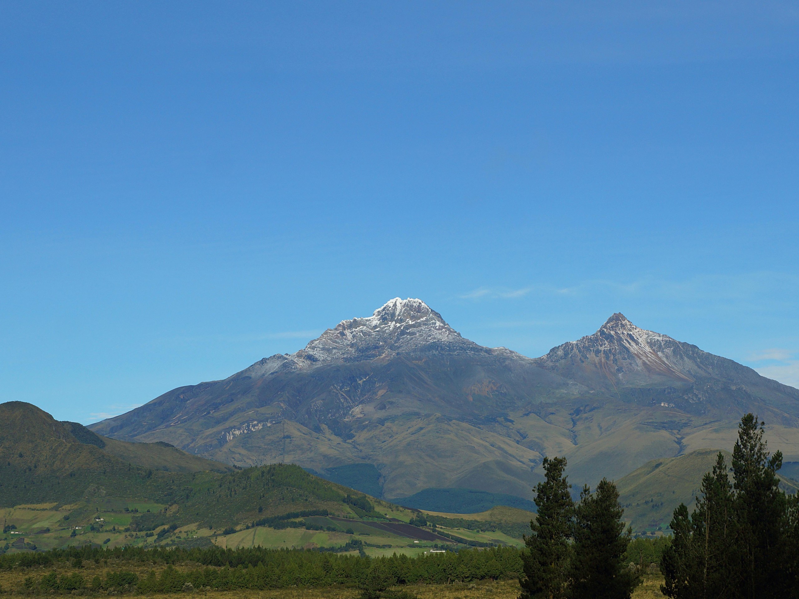Approaching two beautiful peaks in Ecuador