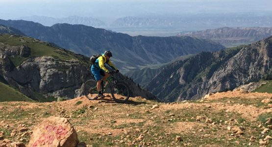 8-Day Kyrgyzstan Cycling Tour