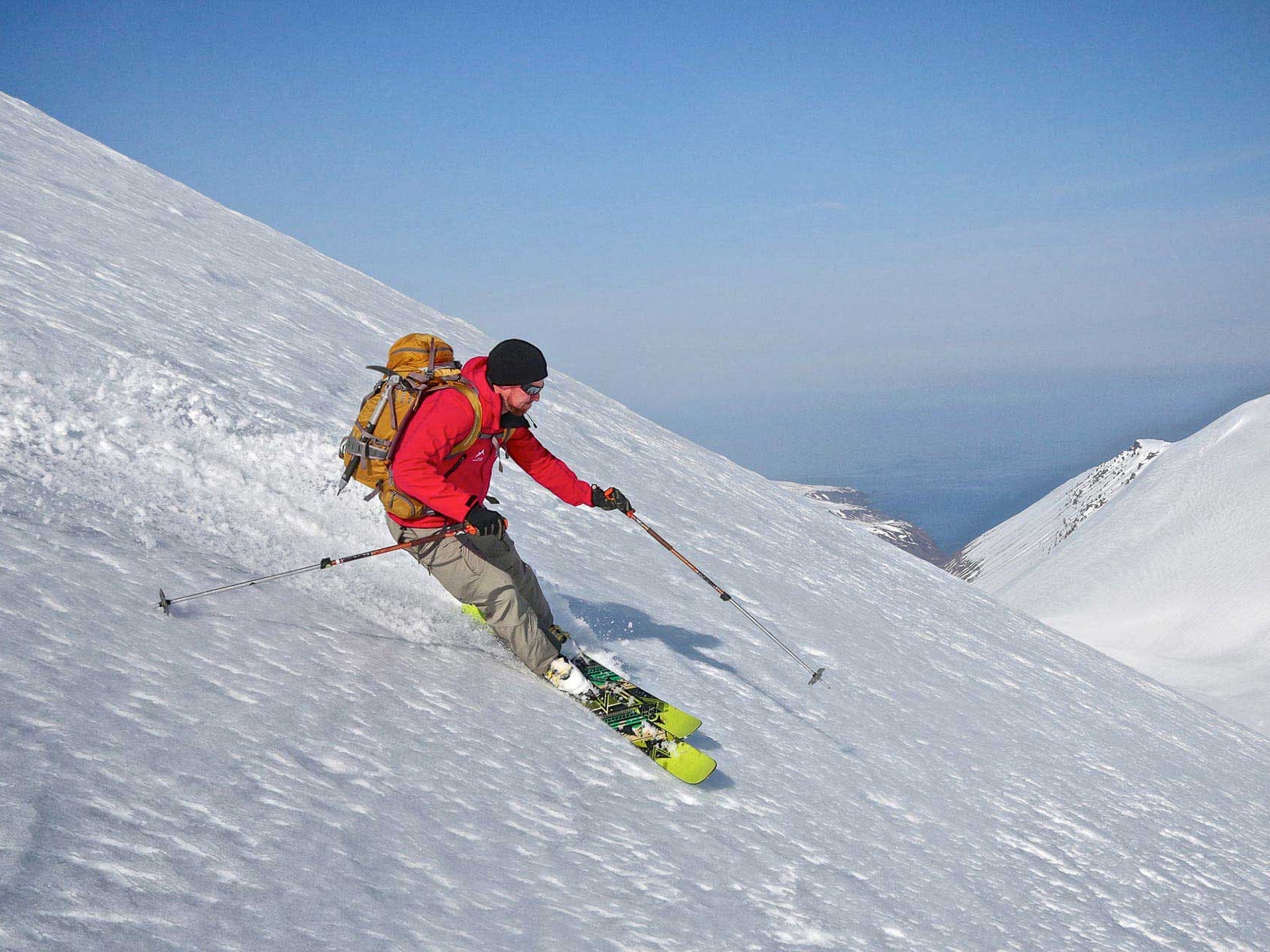 Ski down the mountain in Iceland - Photo by Jan Zelina