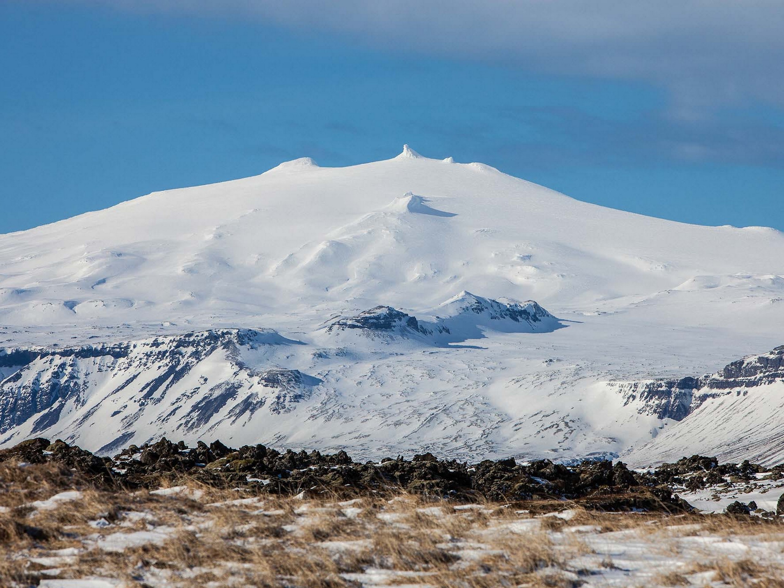 Beautiful winter views as seen on a guided ski-touring tour in Iceland - Photo by Bjorgvin Hilmarsson