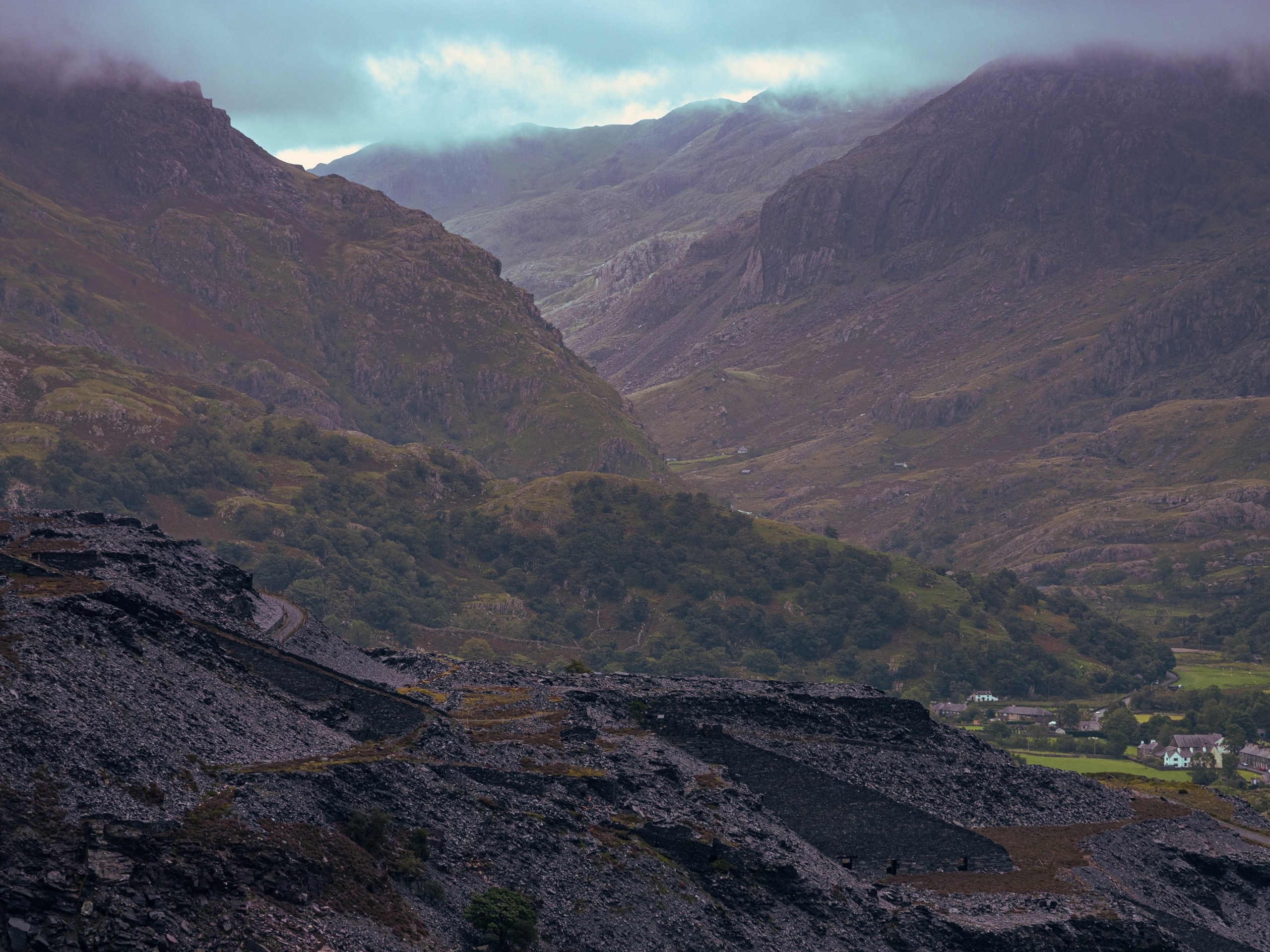 llyn Padarn-Llanberis view point in Snowdonia