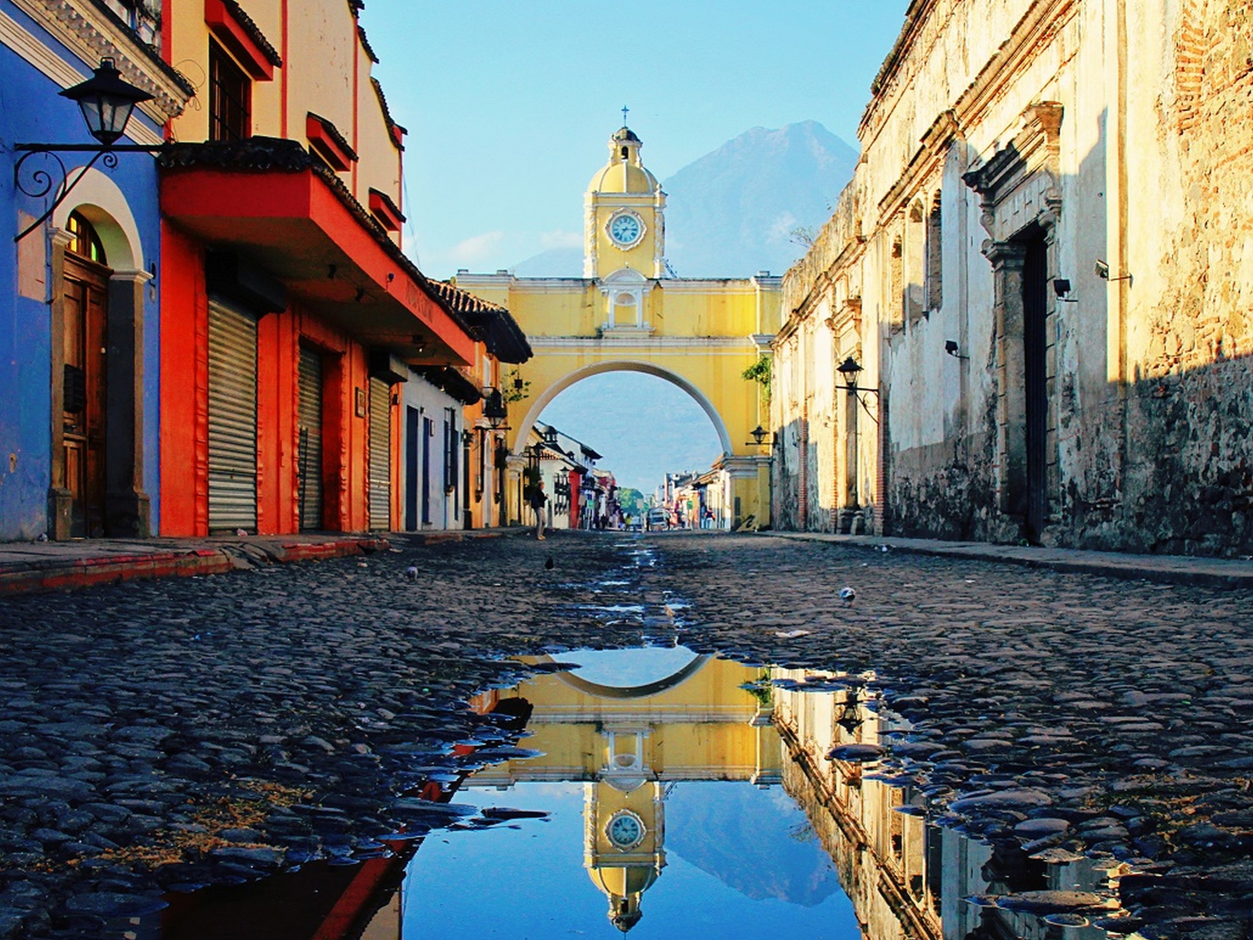 Arch street in Antigua