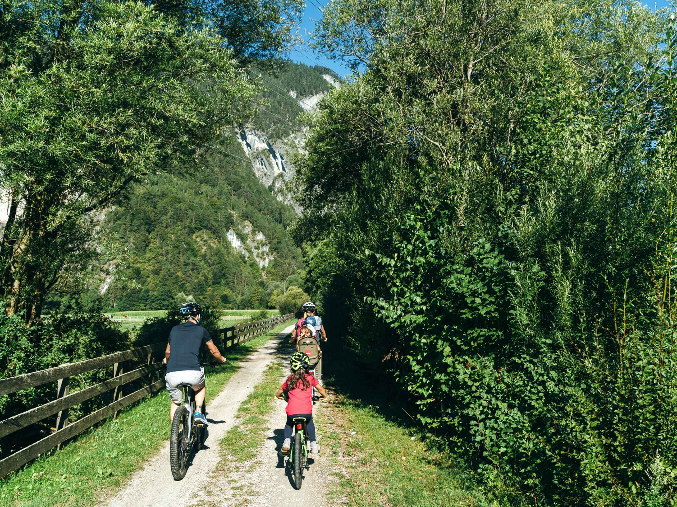 Biking with family on Drau Cycle path