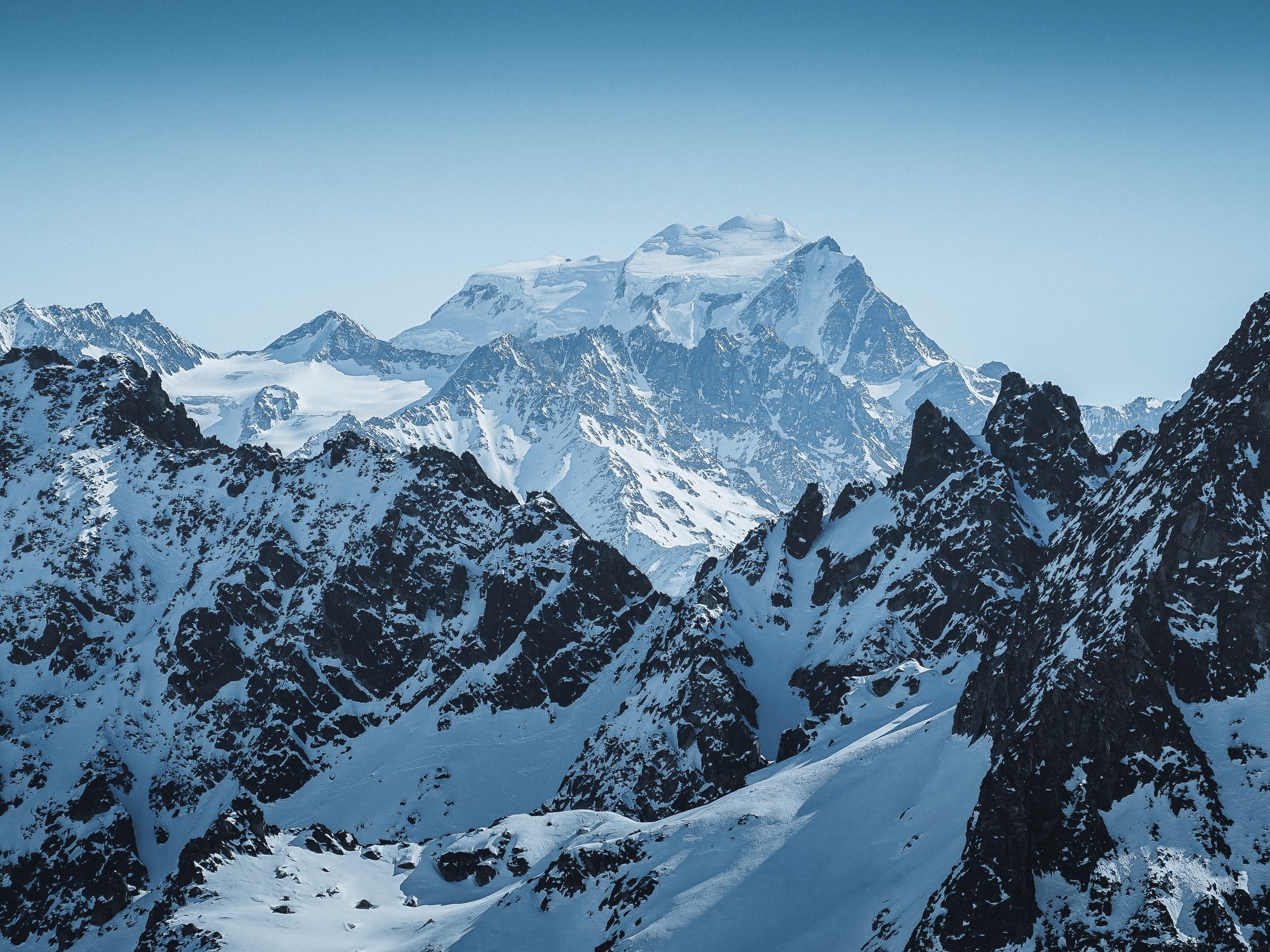 Stunning mountain peaks betweeh Chamonix and Zermatt