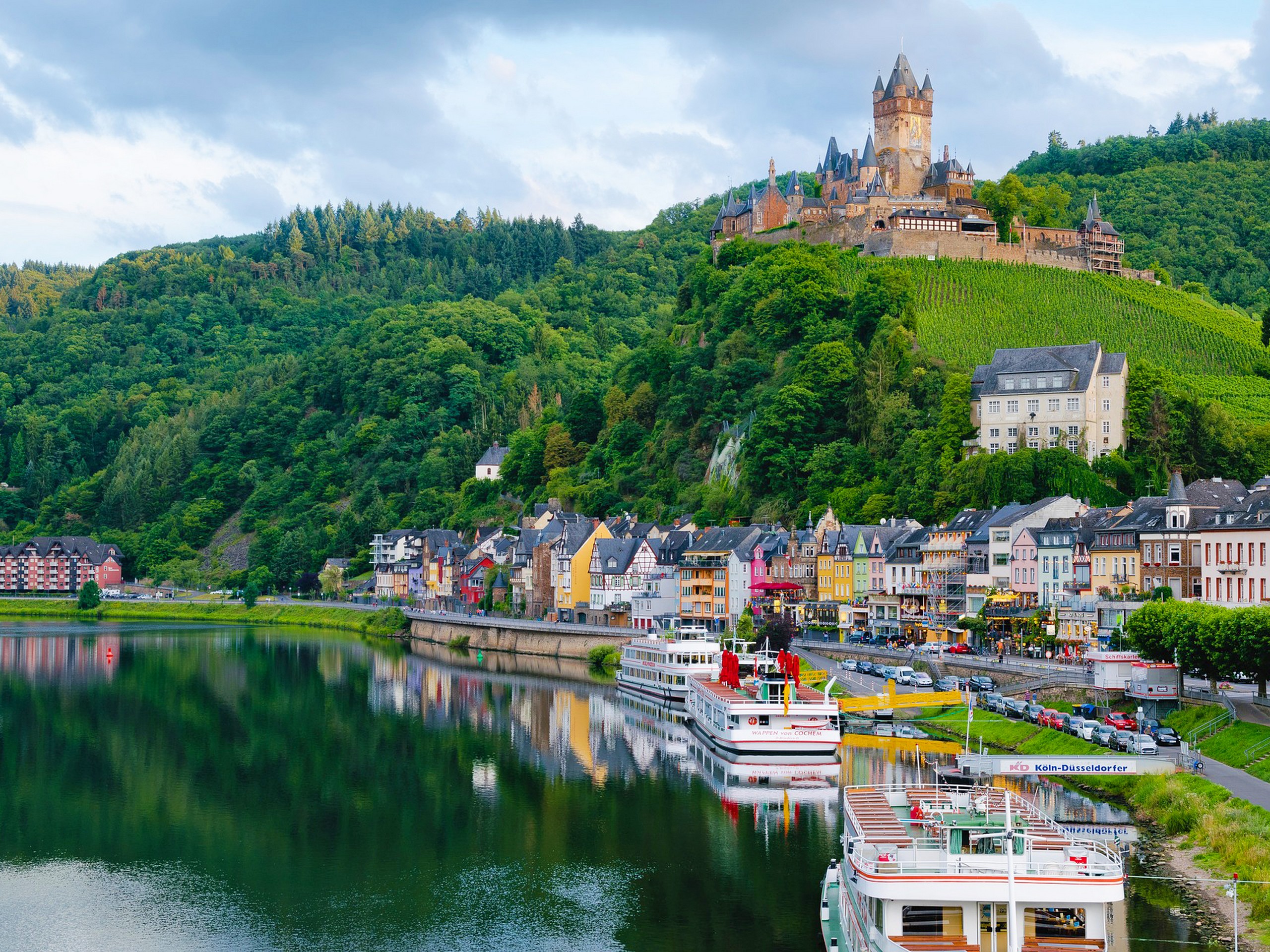 Best of Moselteig from Trier to Koblenz walking tour eurohike-wanderreisen-moselsteig-reichsburg-co