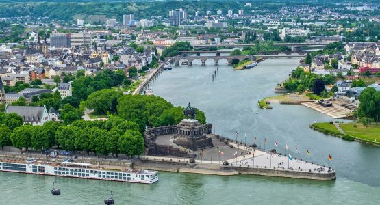 Best of Moselteig from Trier to Koblenz walking tour eurohike-wanderreisen-moselsteig-blick-auf-kob