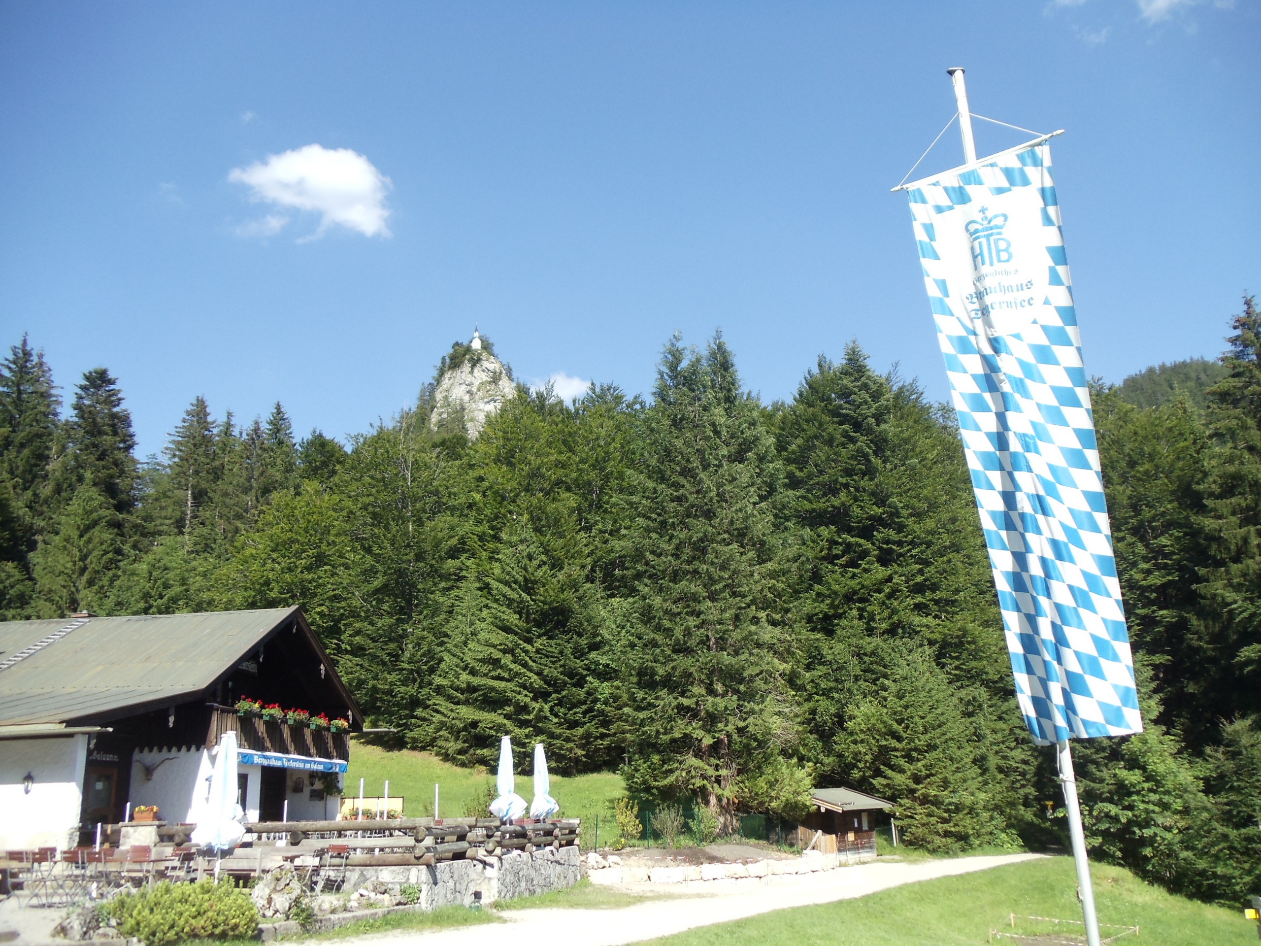 Bavarian Alps and Lakes Self-guided Hiking Tour Bayerische Alpen_Alm