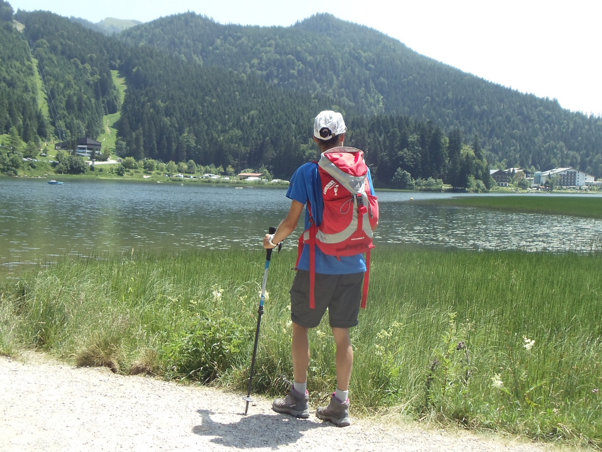 Bavarian Alps and Lakes Self-guided Hiking Tour Bayerische Alpen_See_Wanderer_2
