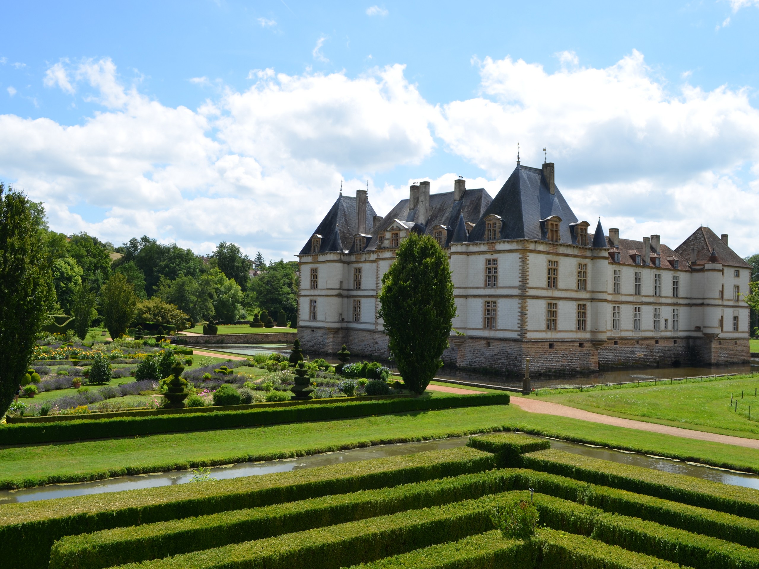 Self-guided Chablis Bike Tour in France 10