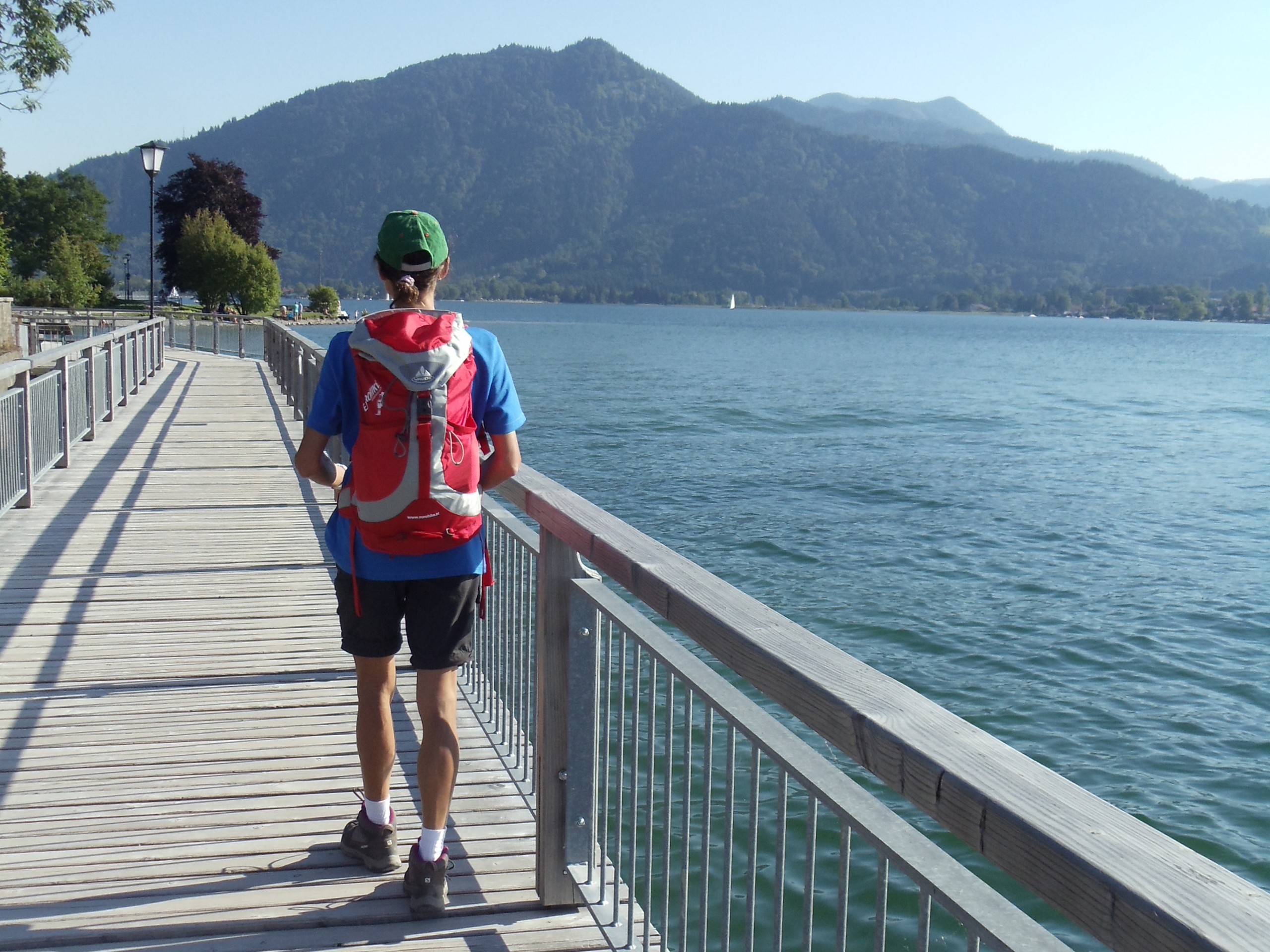 Bavarian Alps and Lakes Self-guided Hiking Tour Bayerische Alpen_See_Wanderer_1