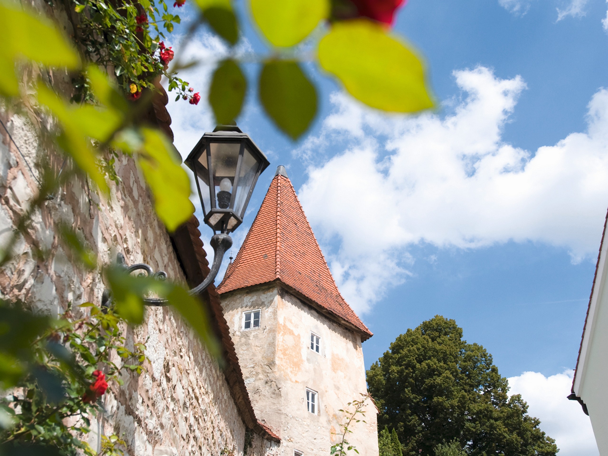 Altmühltal Panorama Trail Tour - Beautiful architecture seen along the route