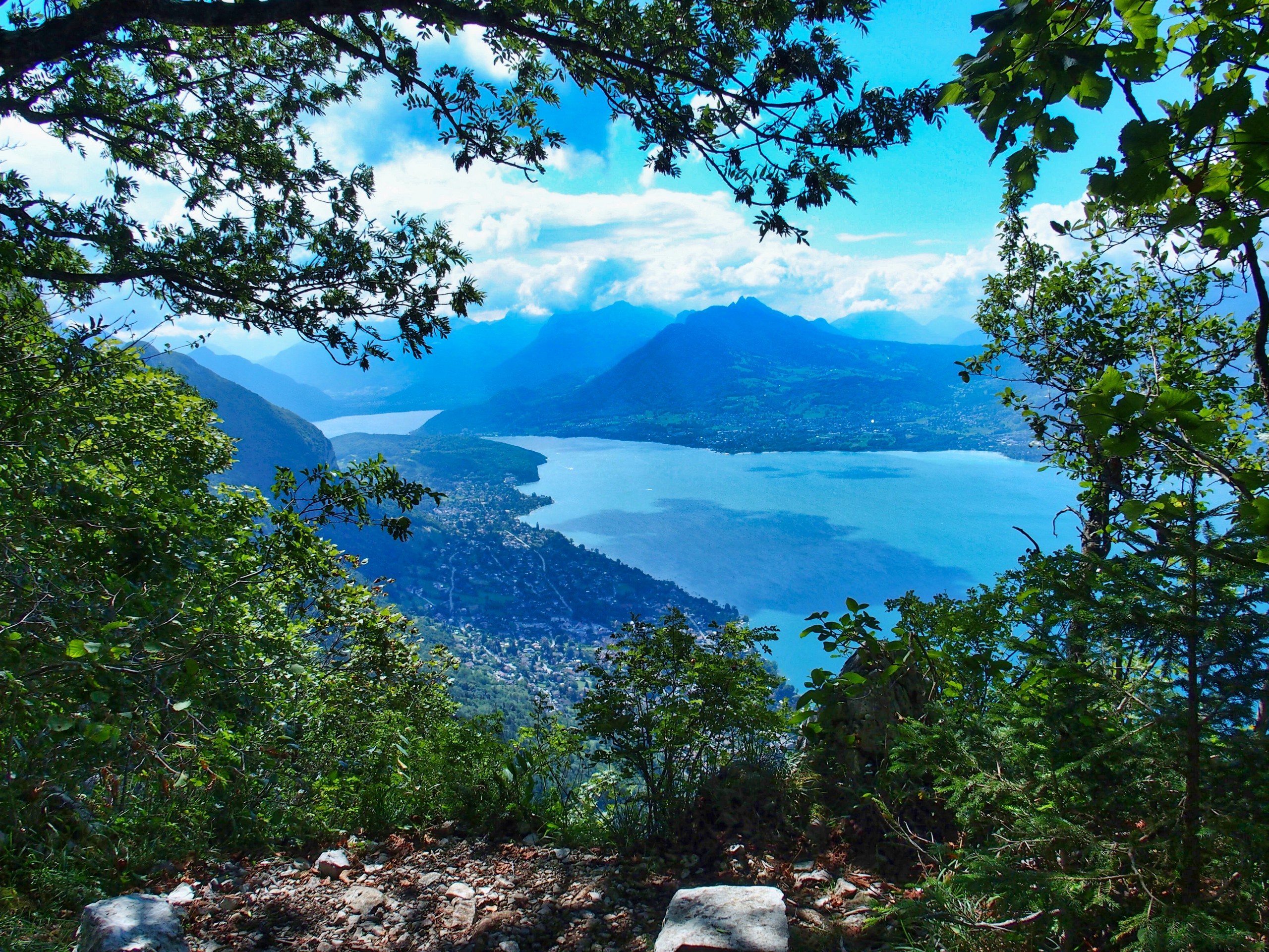 D7 - View on the Annecy lake - Aravis - Alpes © Jean Claude Praire