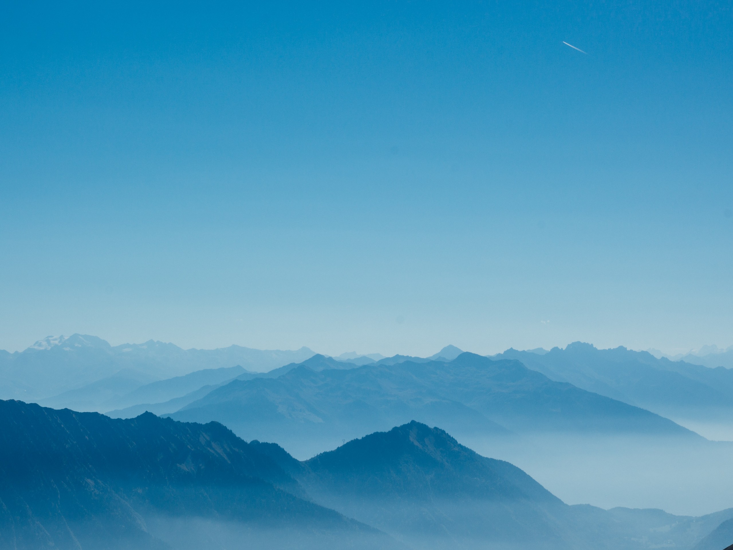 Aravis Mountains - Alpes © Antoine Rault-unsplash