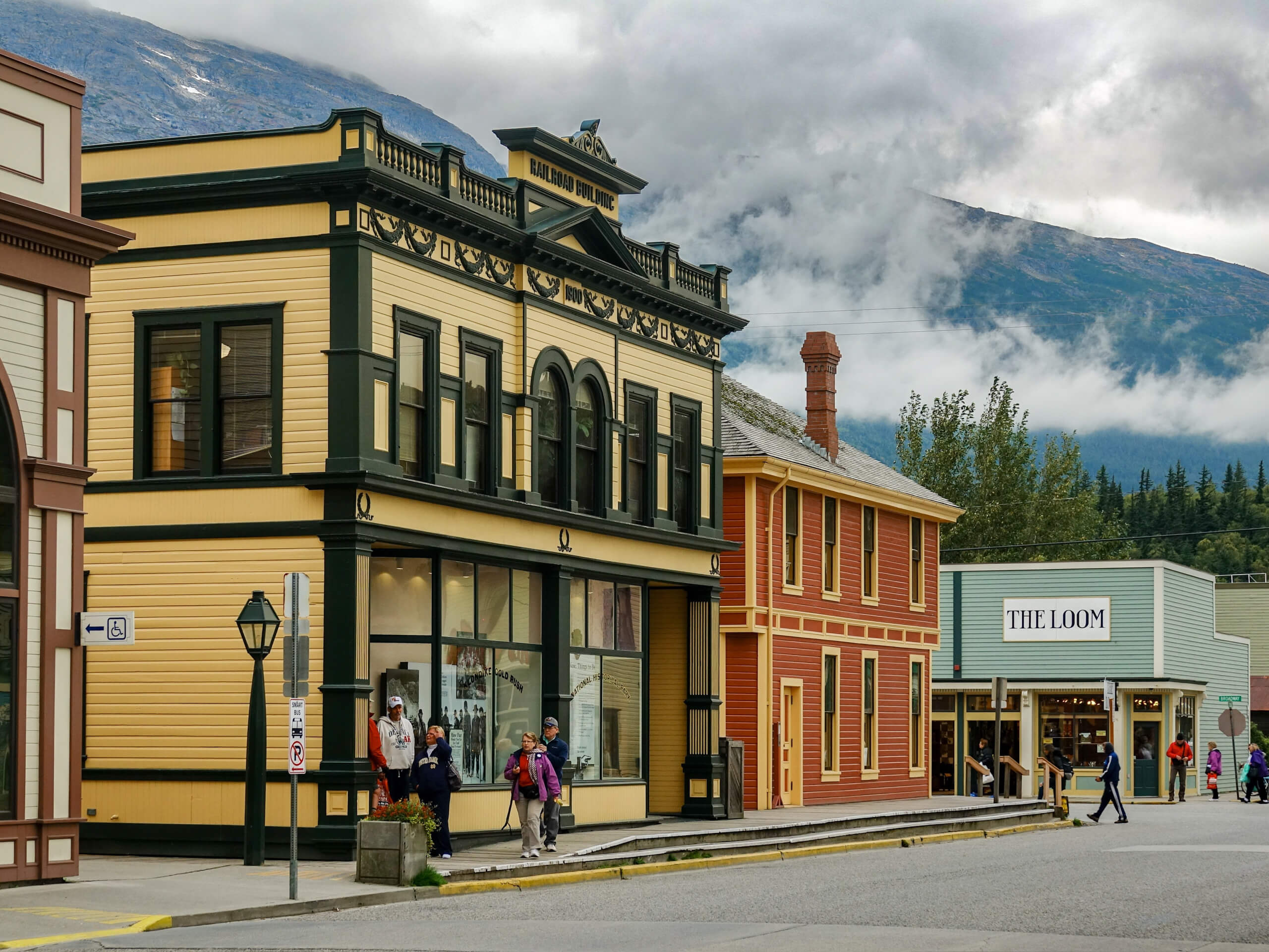 Best of Yukon and Alaska Sightseeing Tour-1