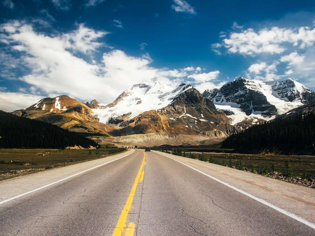 Cycle the Golden Triangle and Icefields Parkway