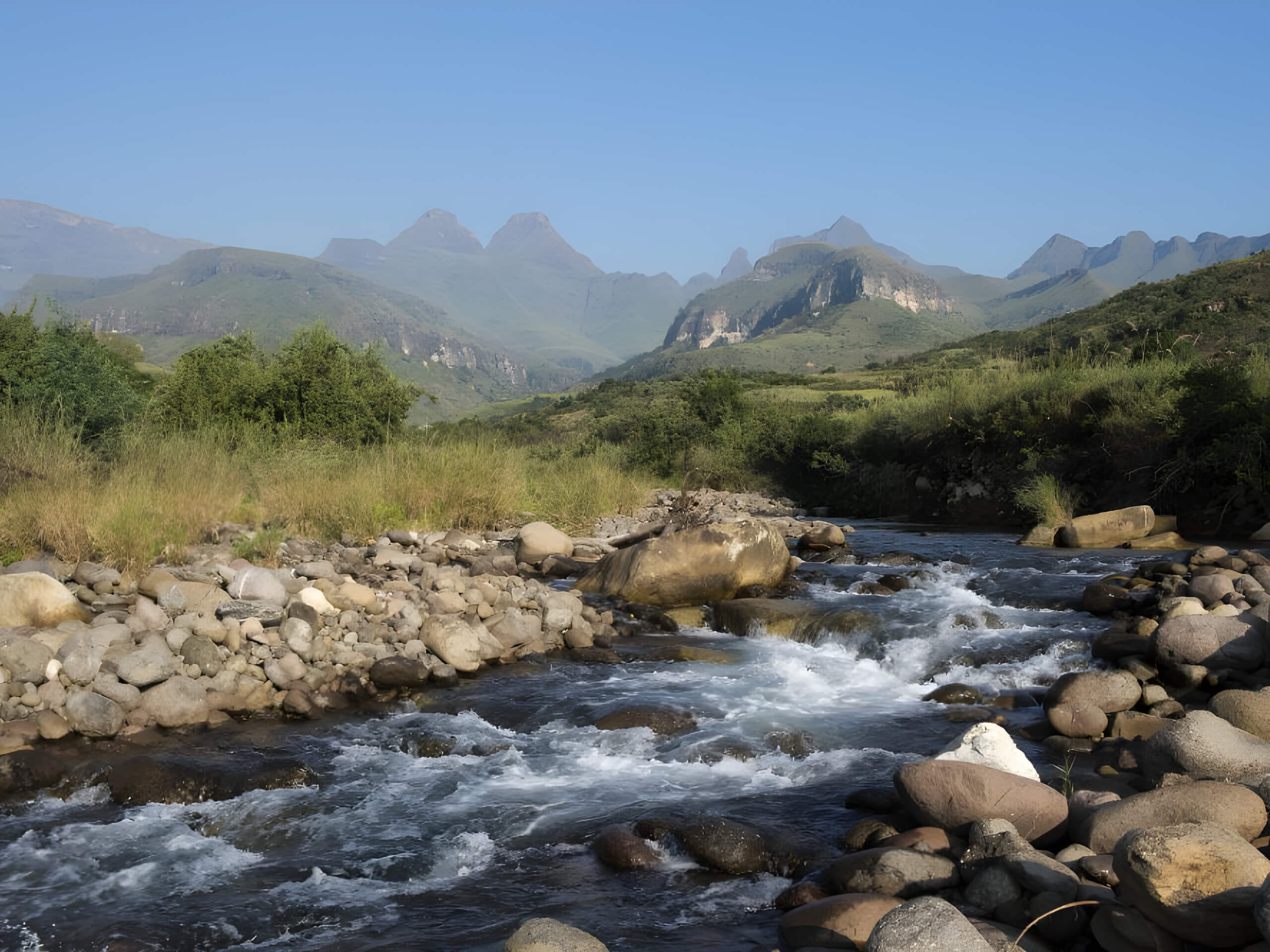 Drakensberg Deluxe Hiking Tour